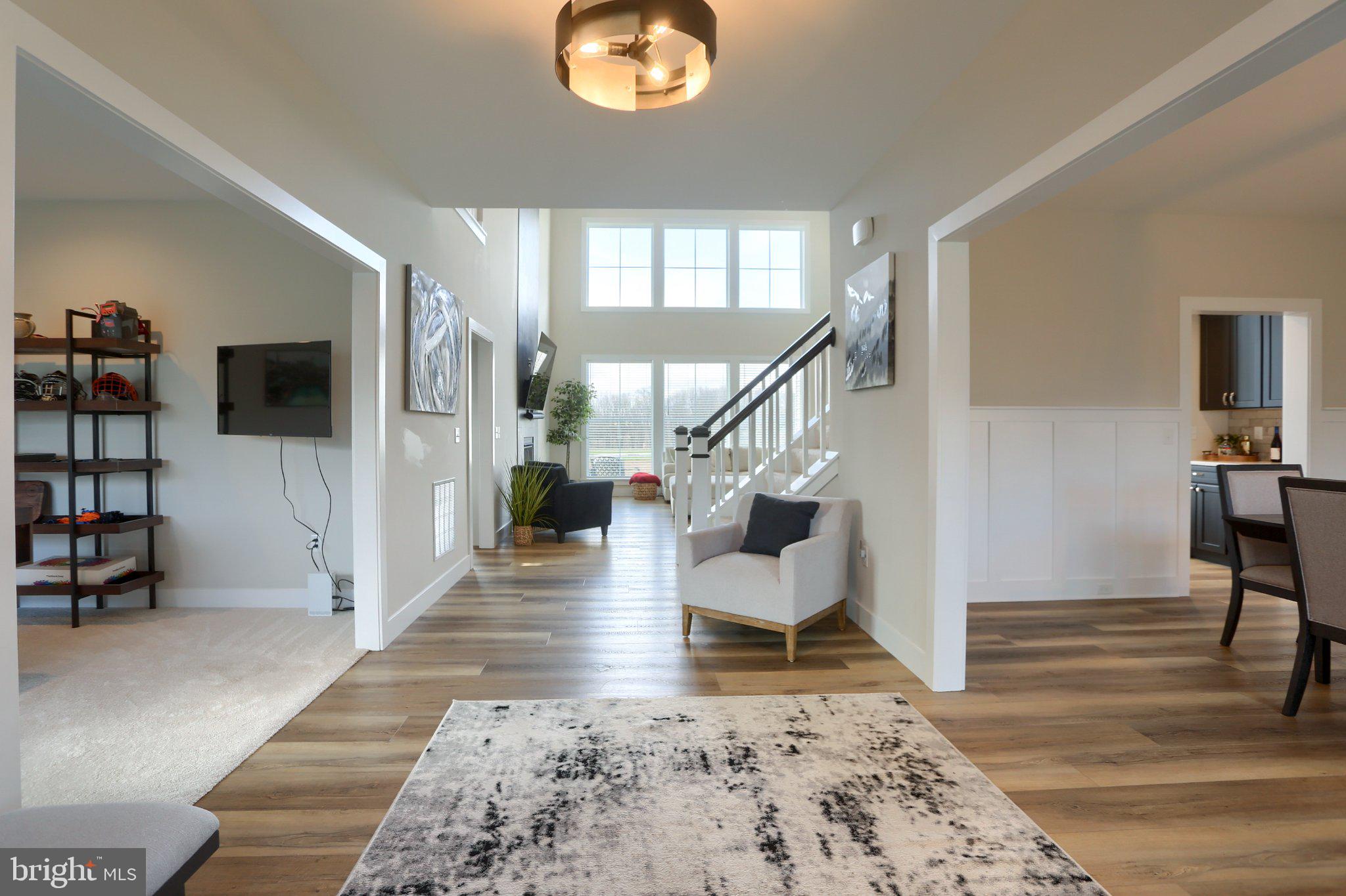 SUMMER LAYNE - Residential