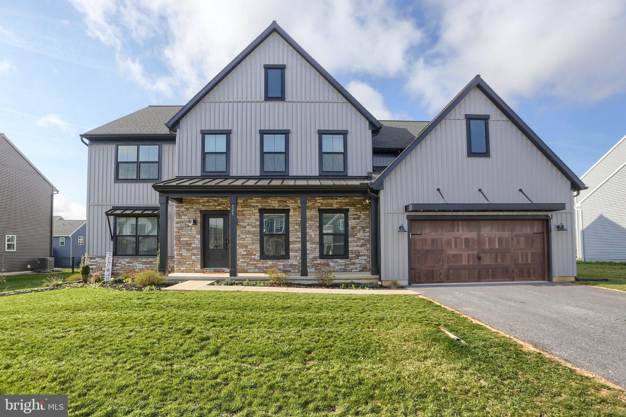 SUMMER LAYNE - Residential