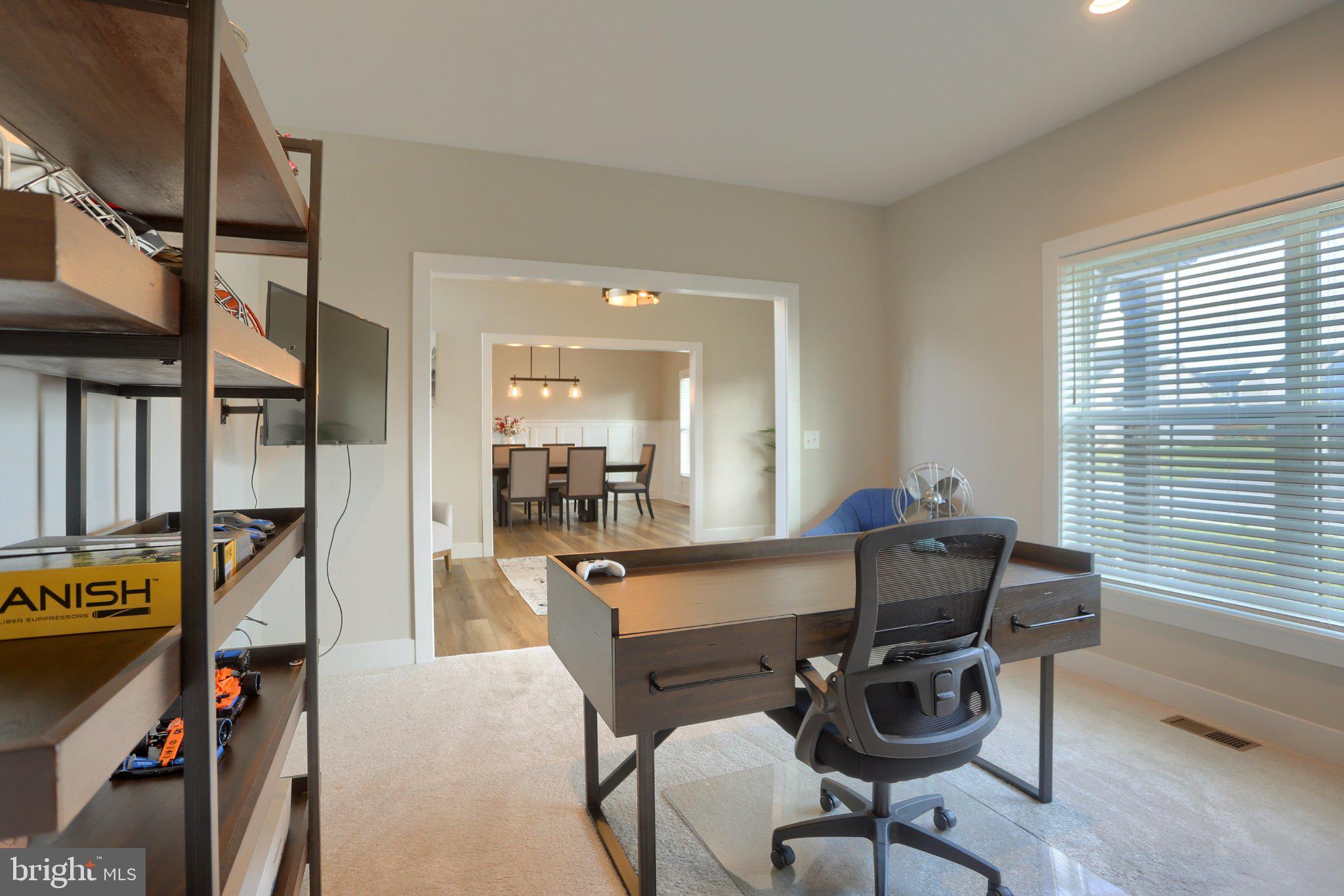 SUMMER LAYNE - Residential