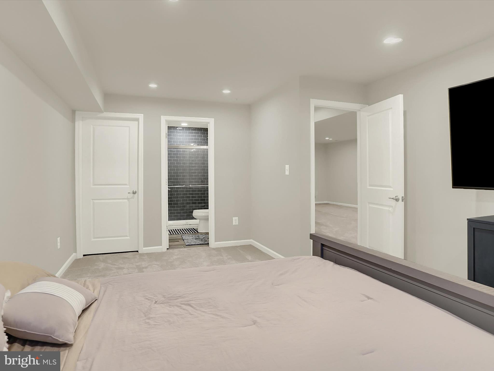 BLUE RIDGE PARK - Residential