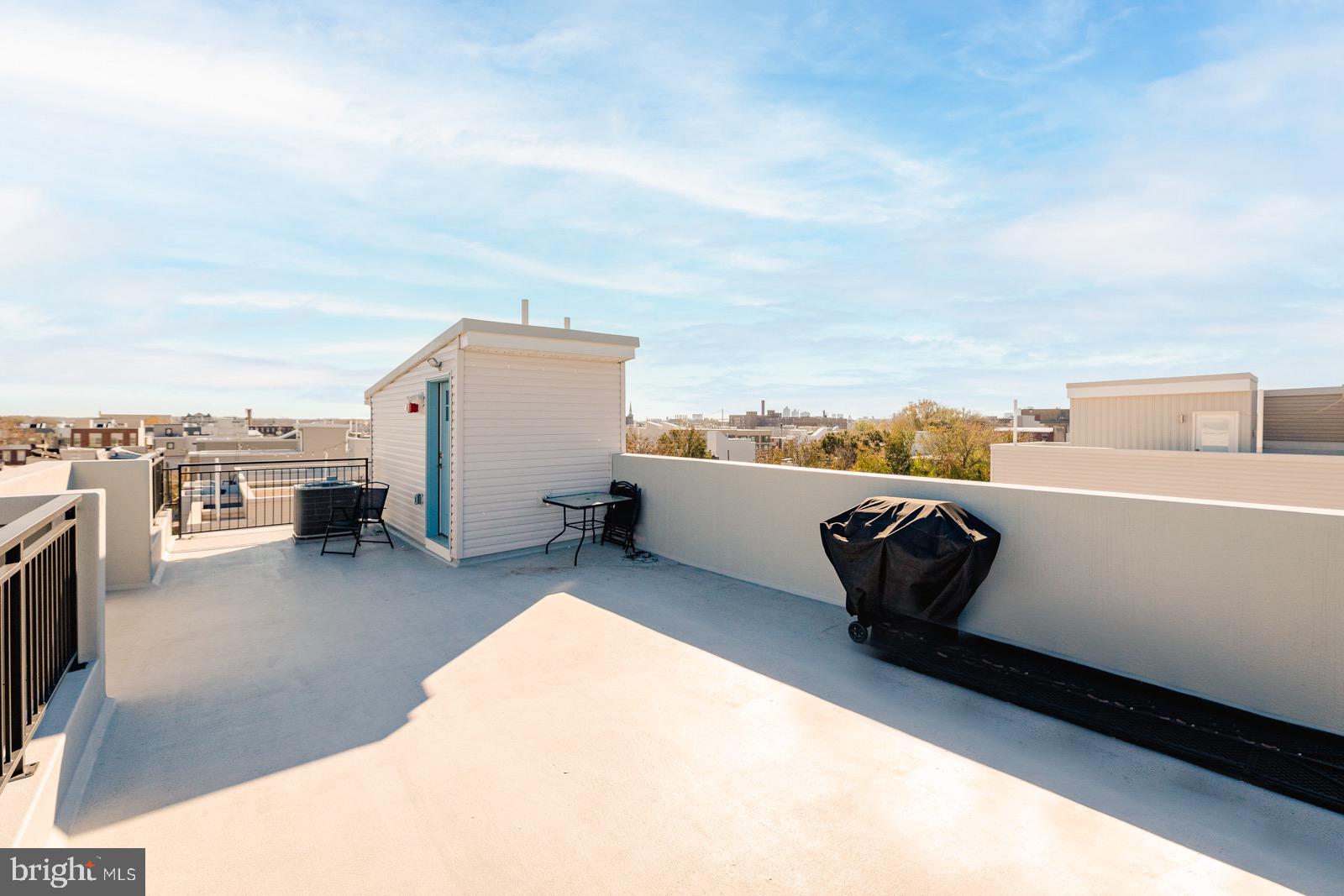 EAST KENSINGTON - Residential Income