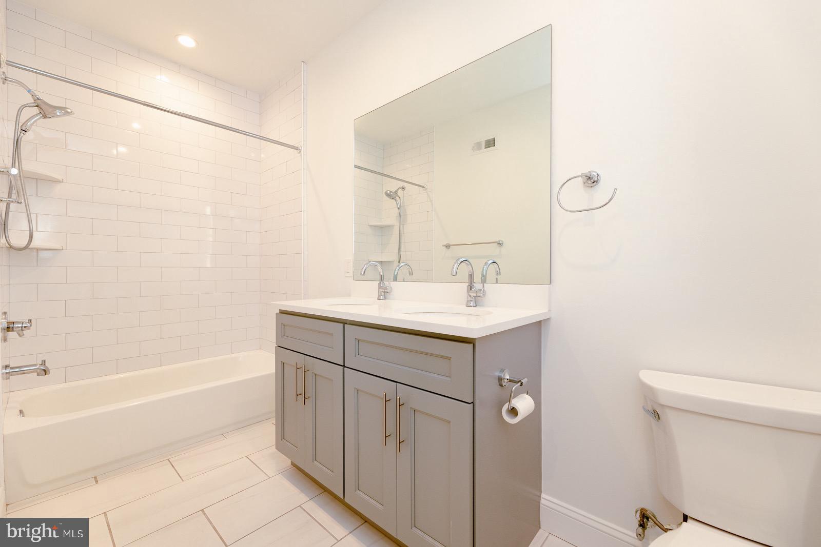 EAST KENSINGTON - Residential Income