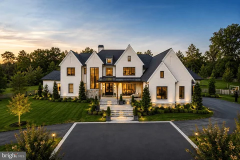 MLS: VAFX2330864