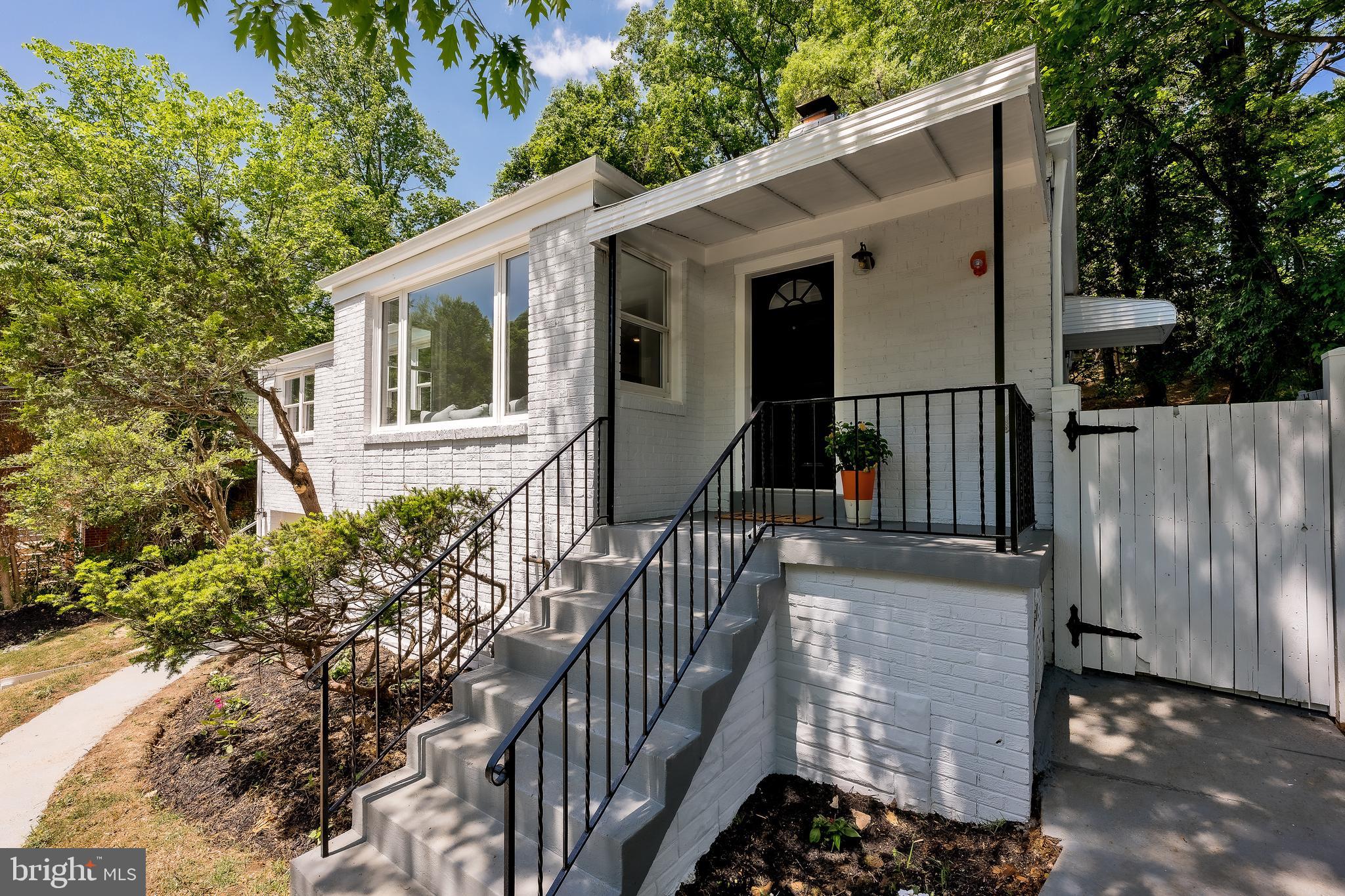 LE VELLE HILLS - Residential