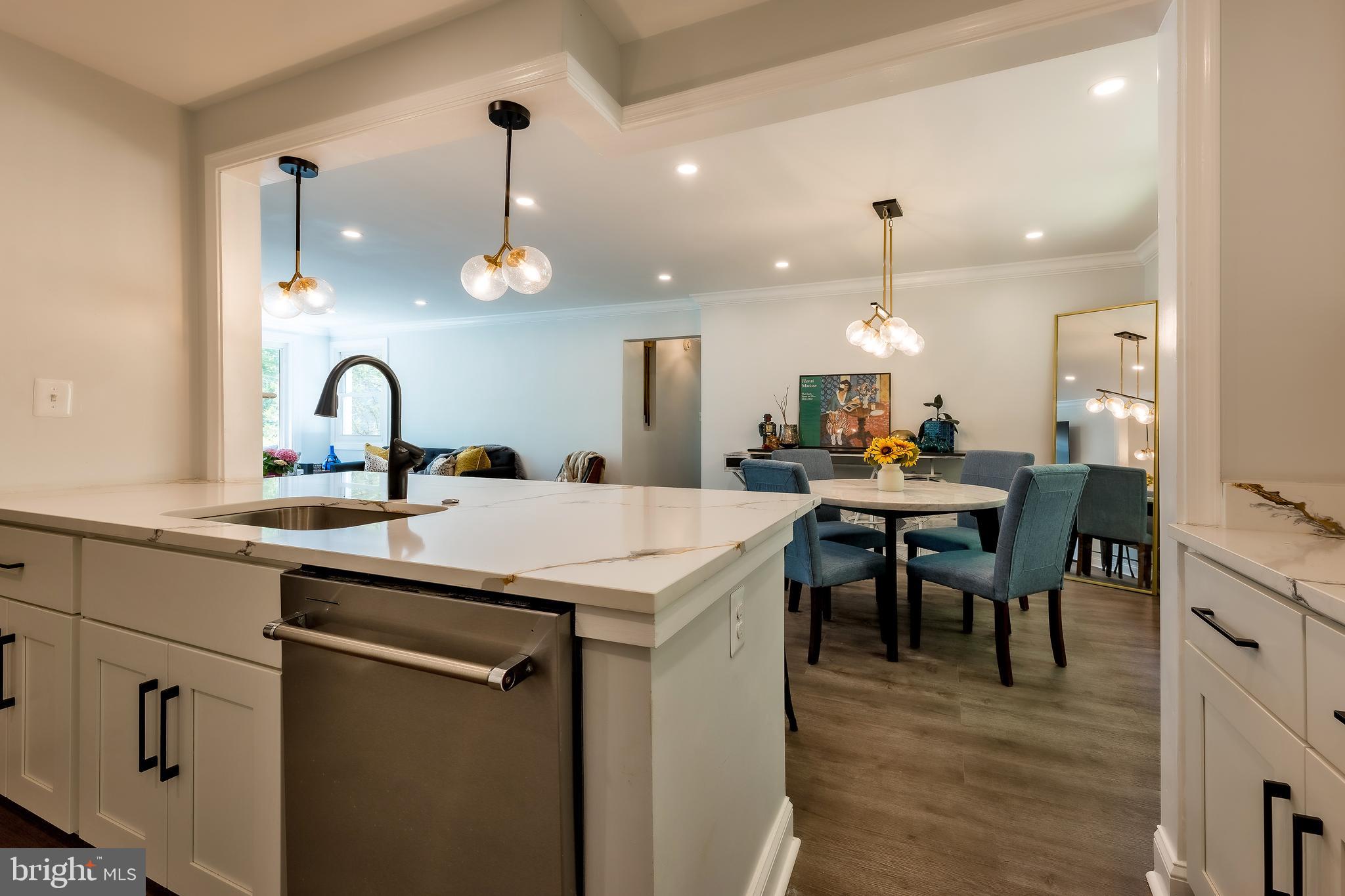 LE VELLE HILLS - Residential