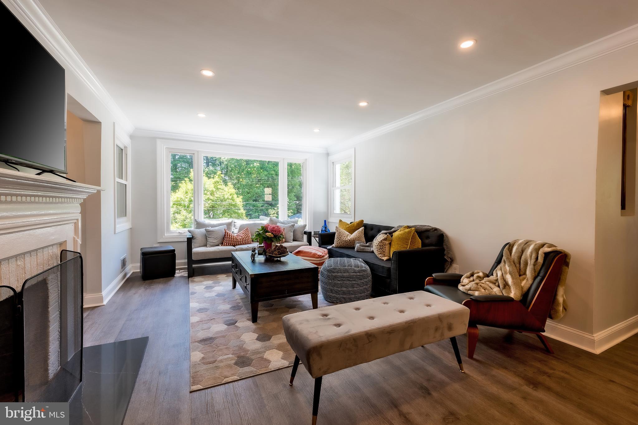 LE VELLE HILLS - Residential