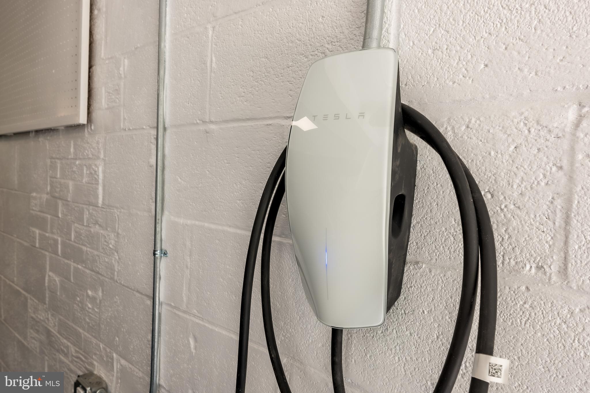 LE VELLE HILLS - Residential