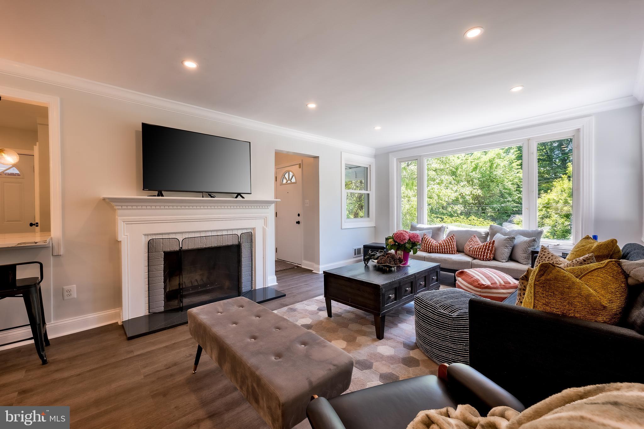 LE VELLE HILLS - Residential