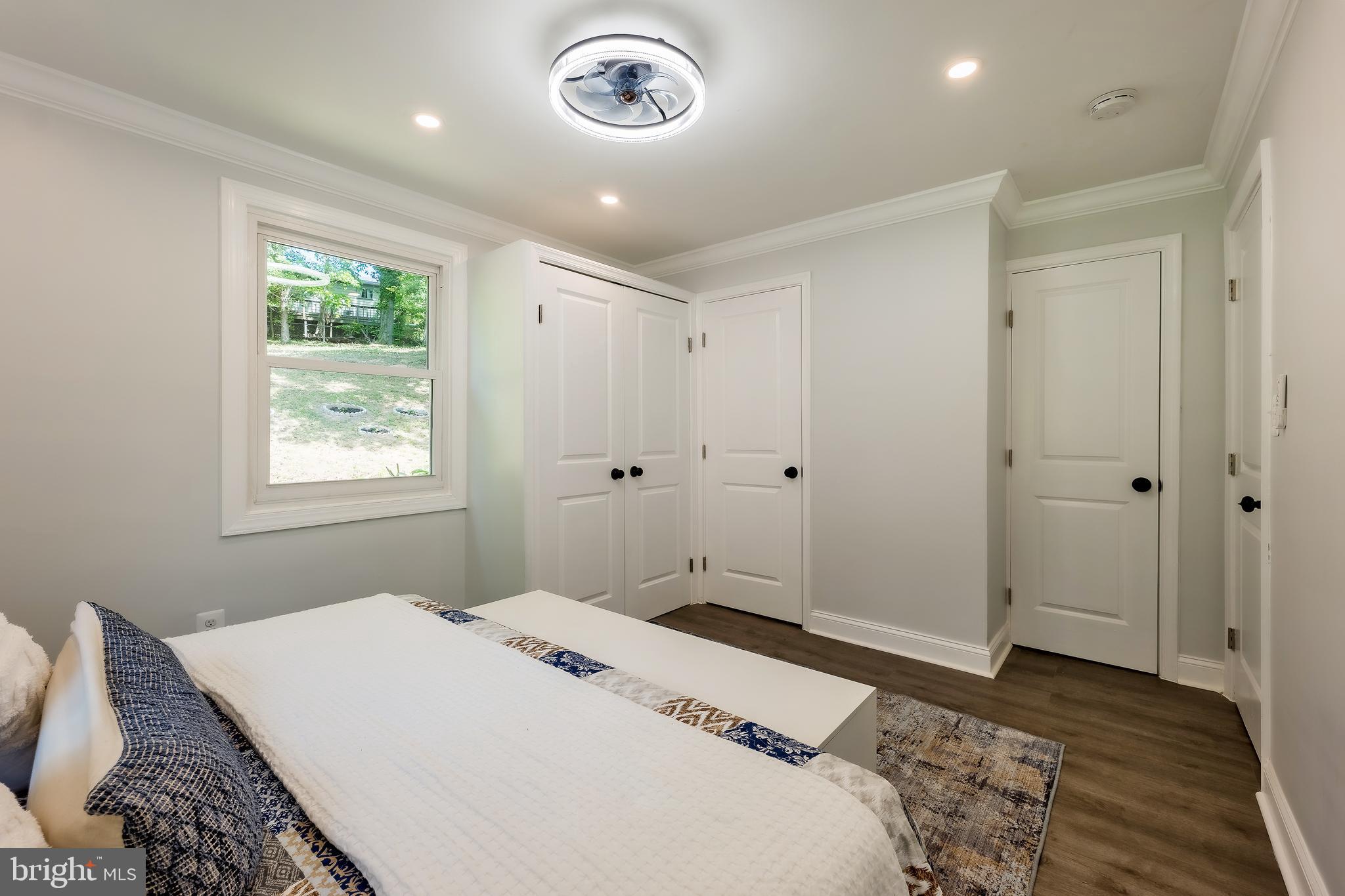 LE VELLE HILLS - Residential