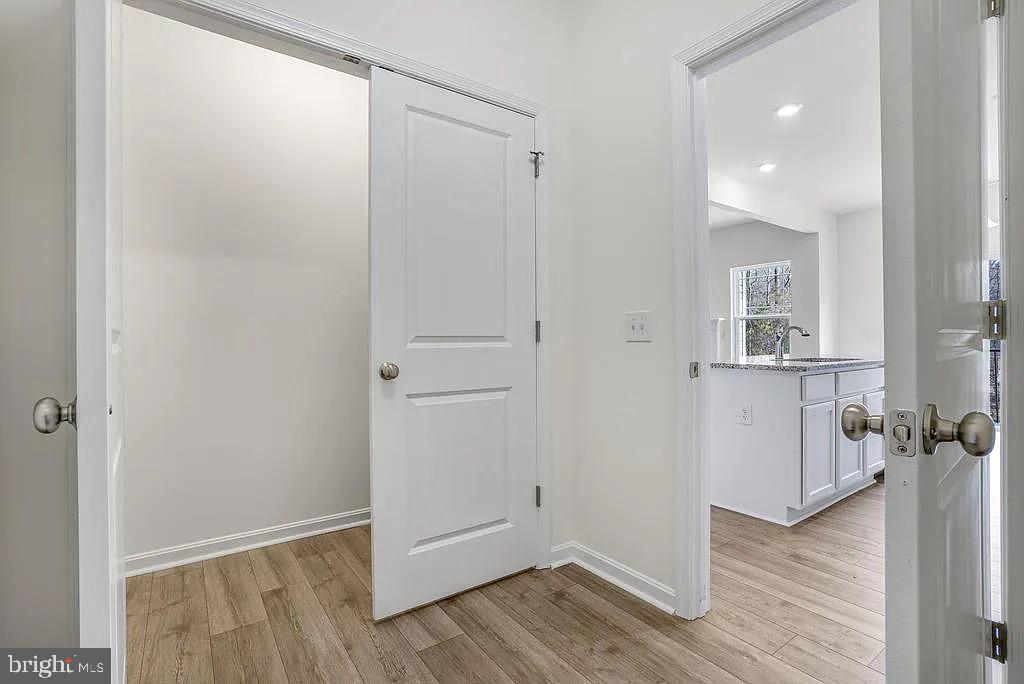 MONTGOMERY OAKS - Residential