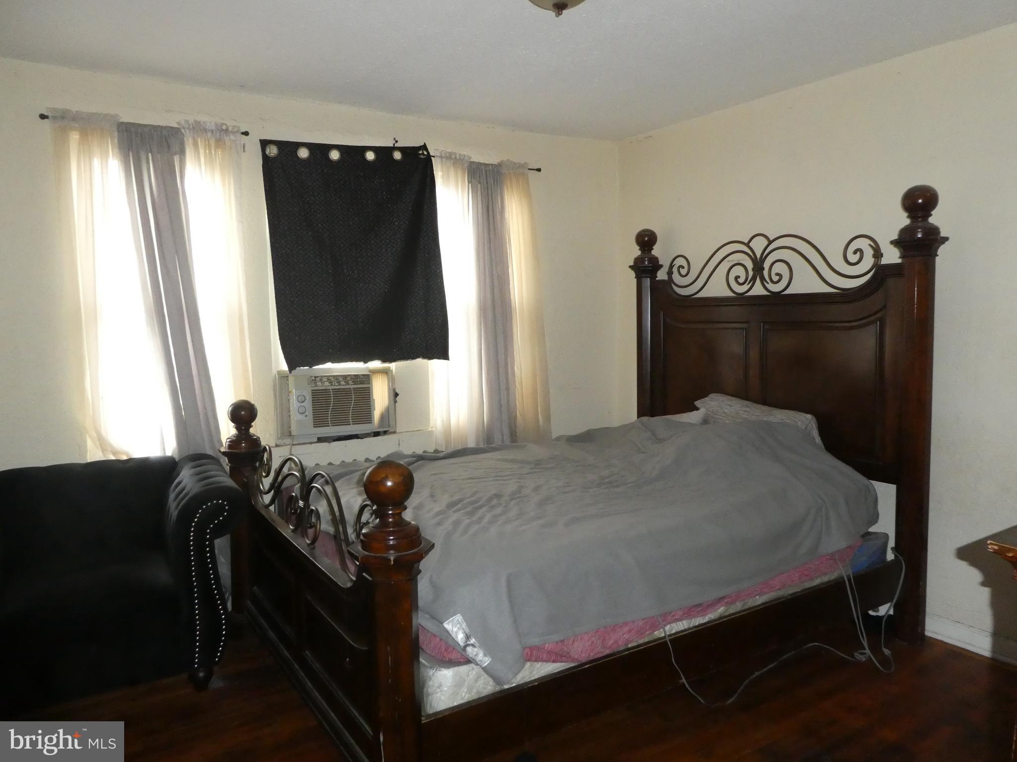 WEST OAK LANE - Residential