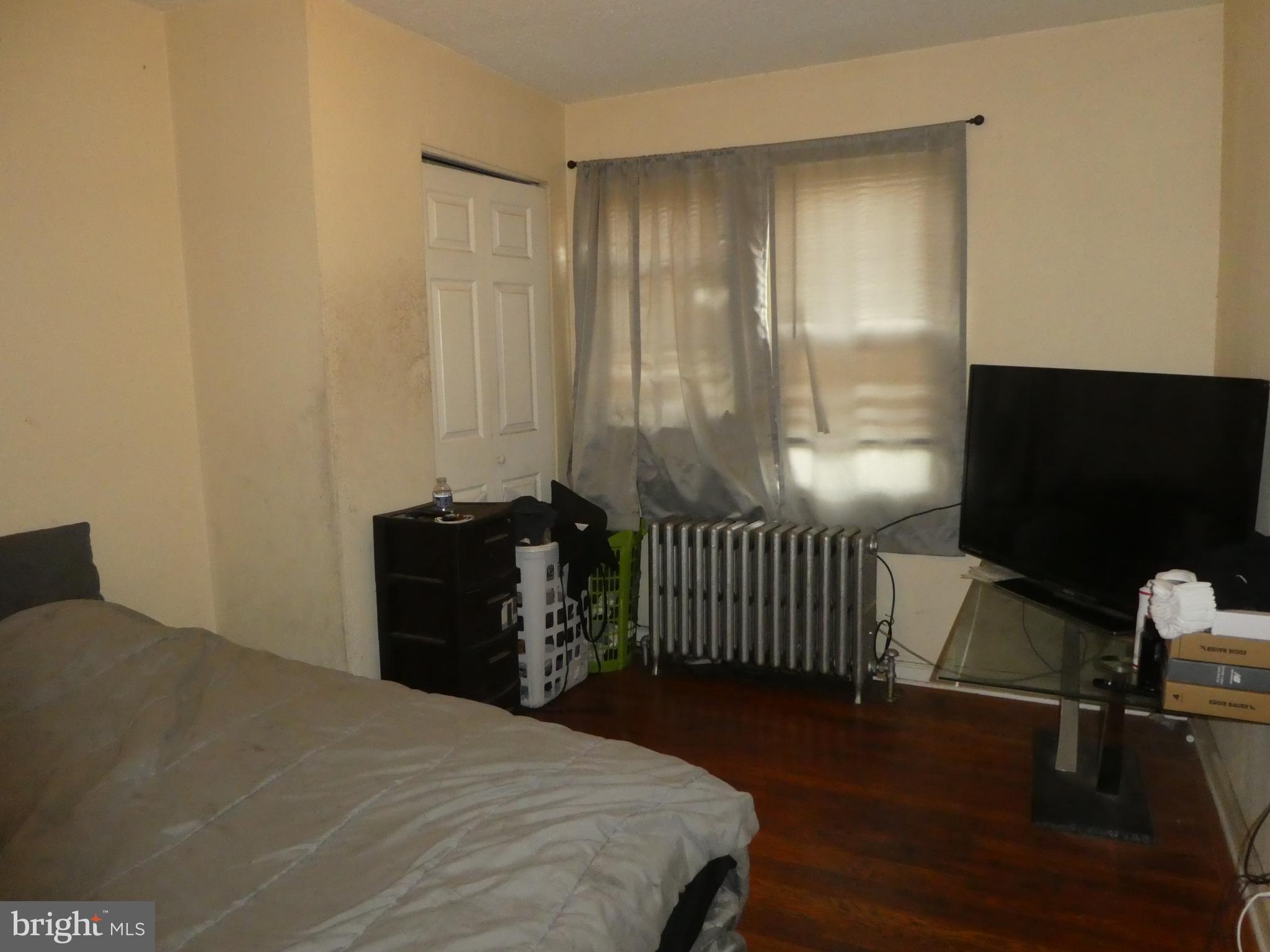 WEST OAK LANE - Residential