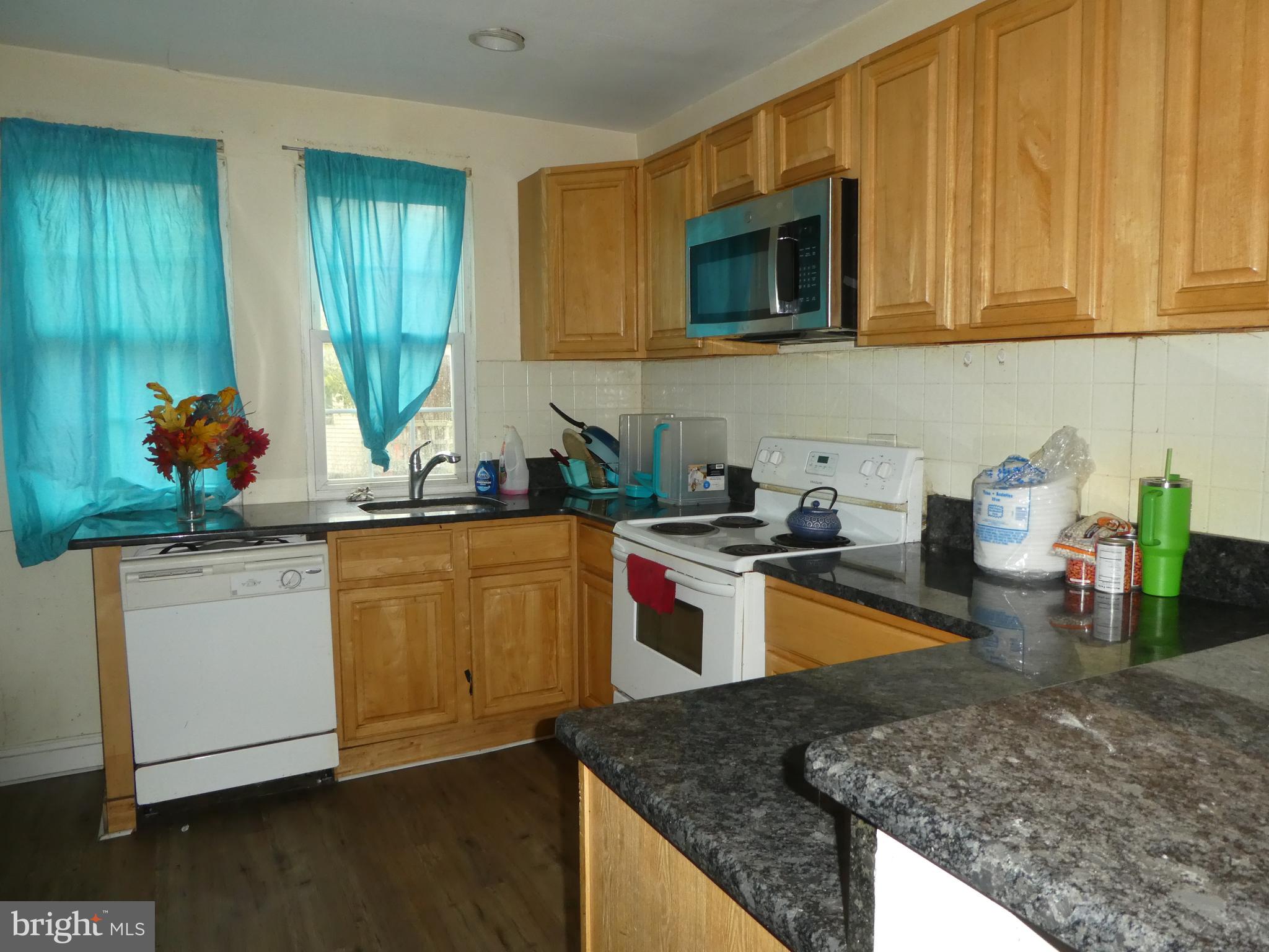 WEST OAK LANE - Residential