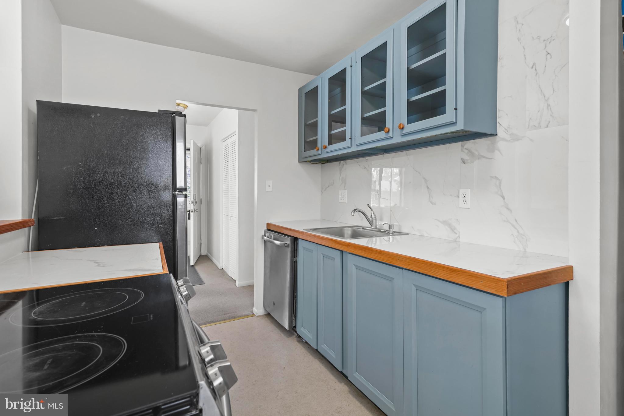 FRANKLIN MANOR - Residential