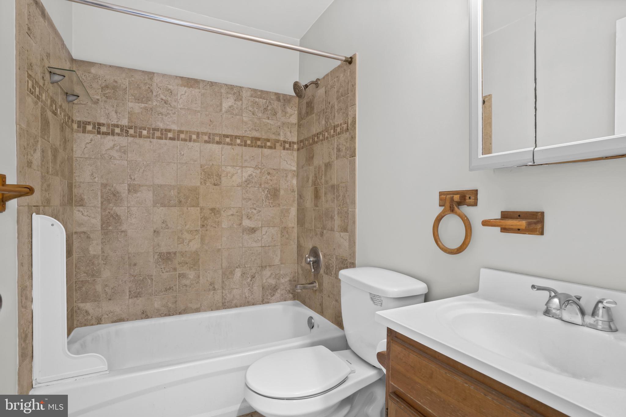 FRANKLIN MANOR - Residential