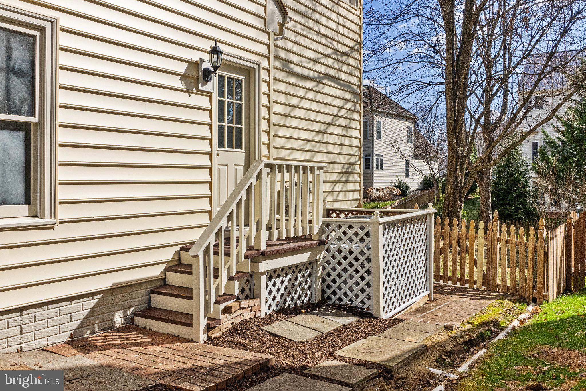 WOODLEA MANOR - Residential