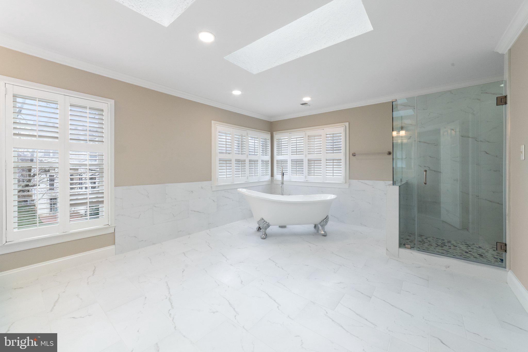 WOODLEA MANOR - Residential