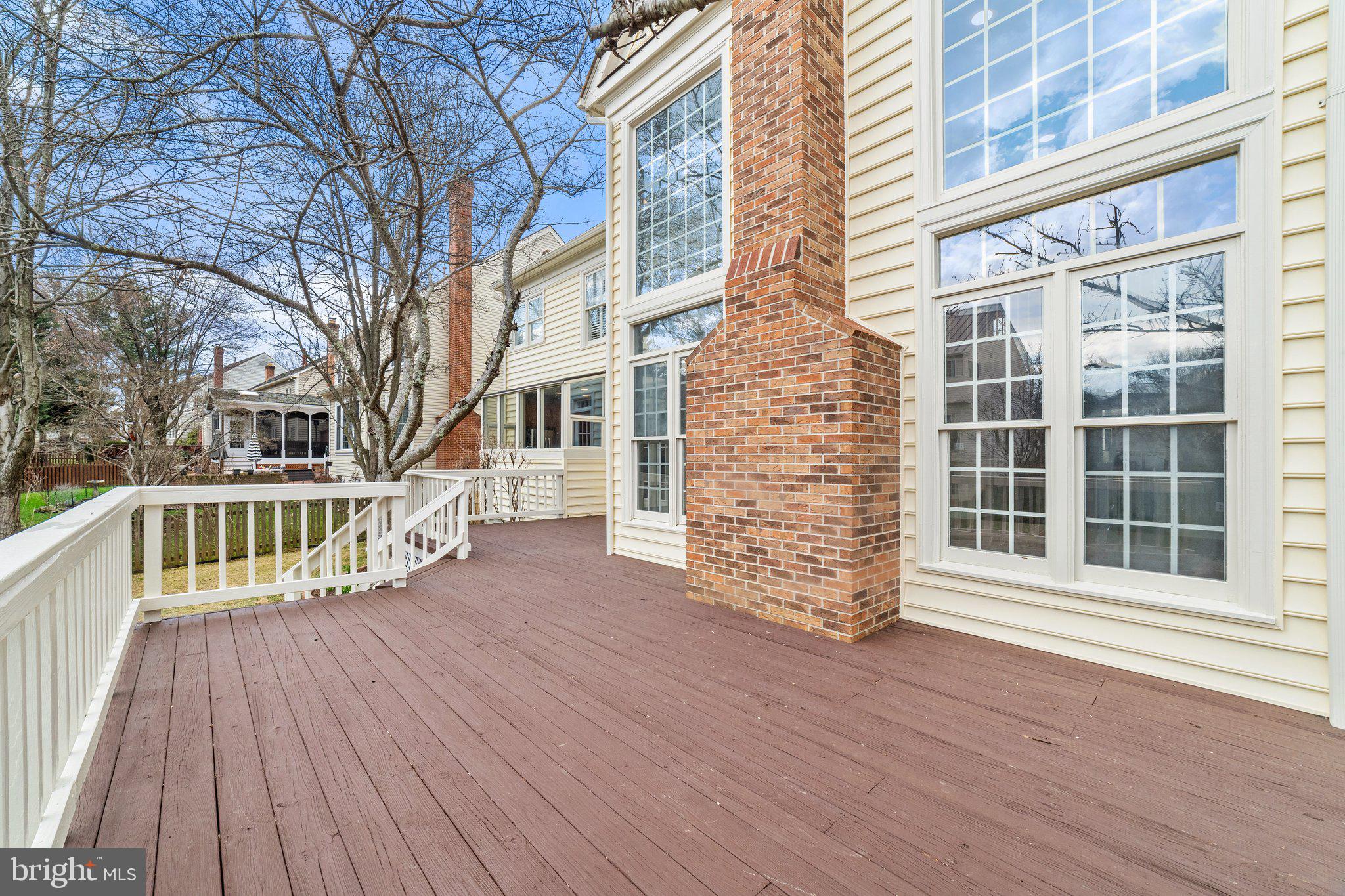 WOODLEA MANOR - Residential