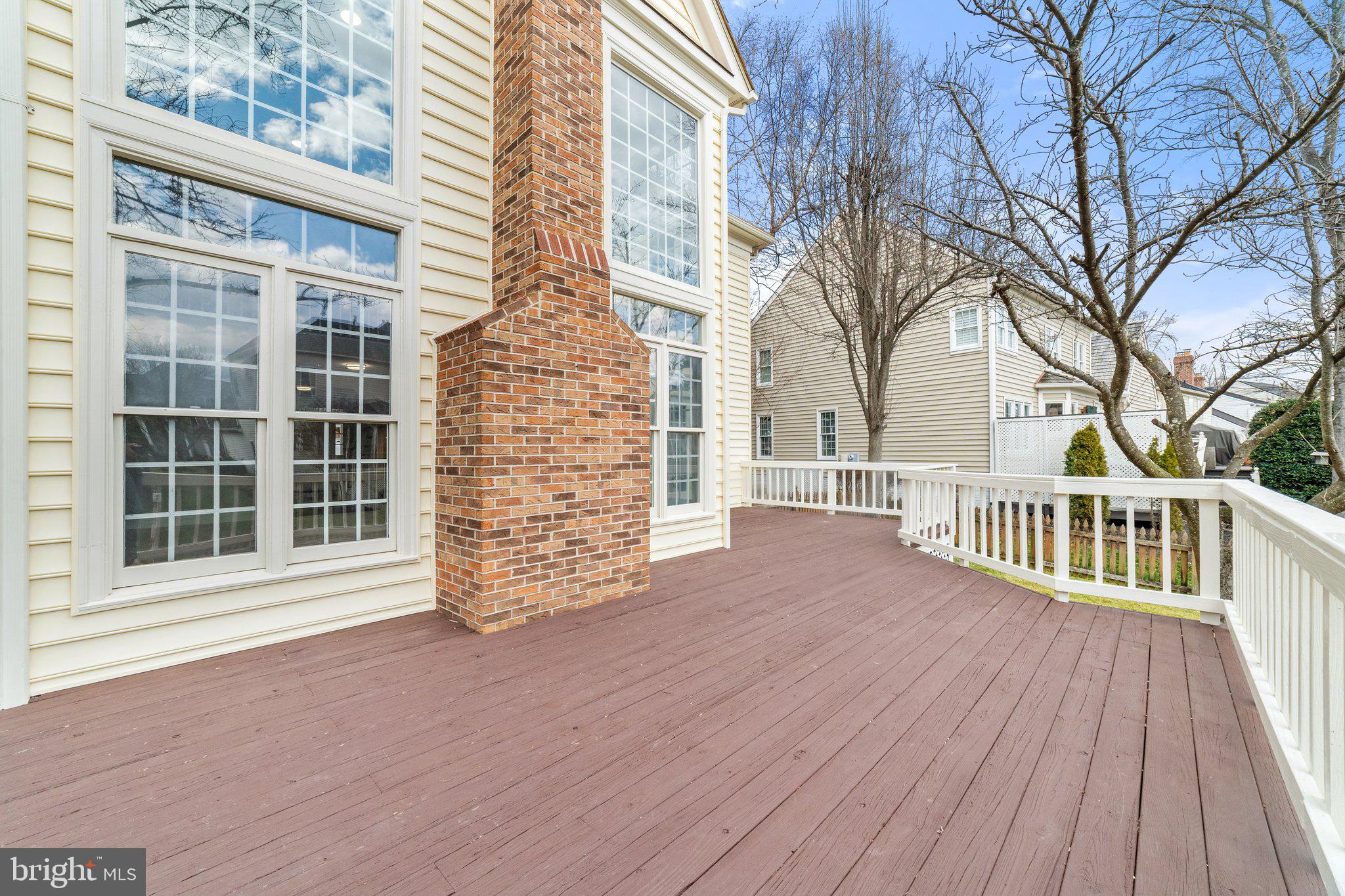 WOODLEA MANOR - Residential