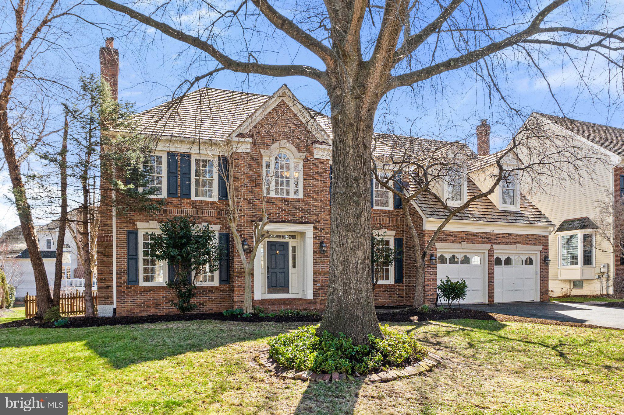 WOODLEA MANOR - Residential