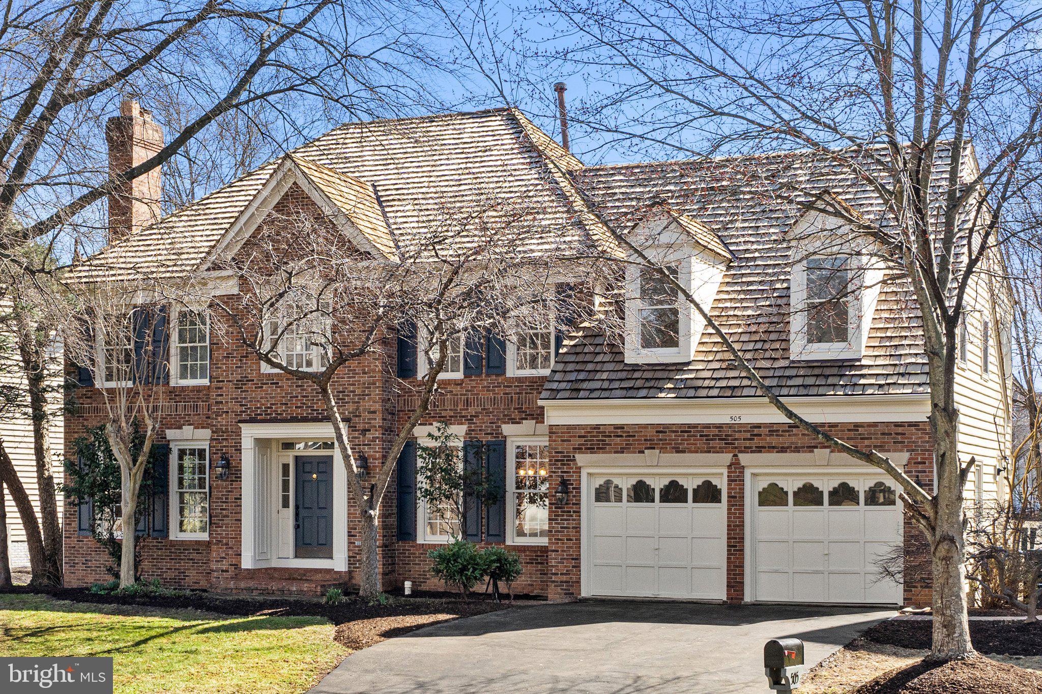 WOODLEA MANOR - Residential