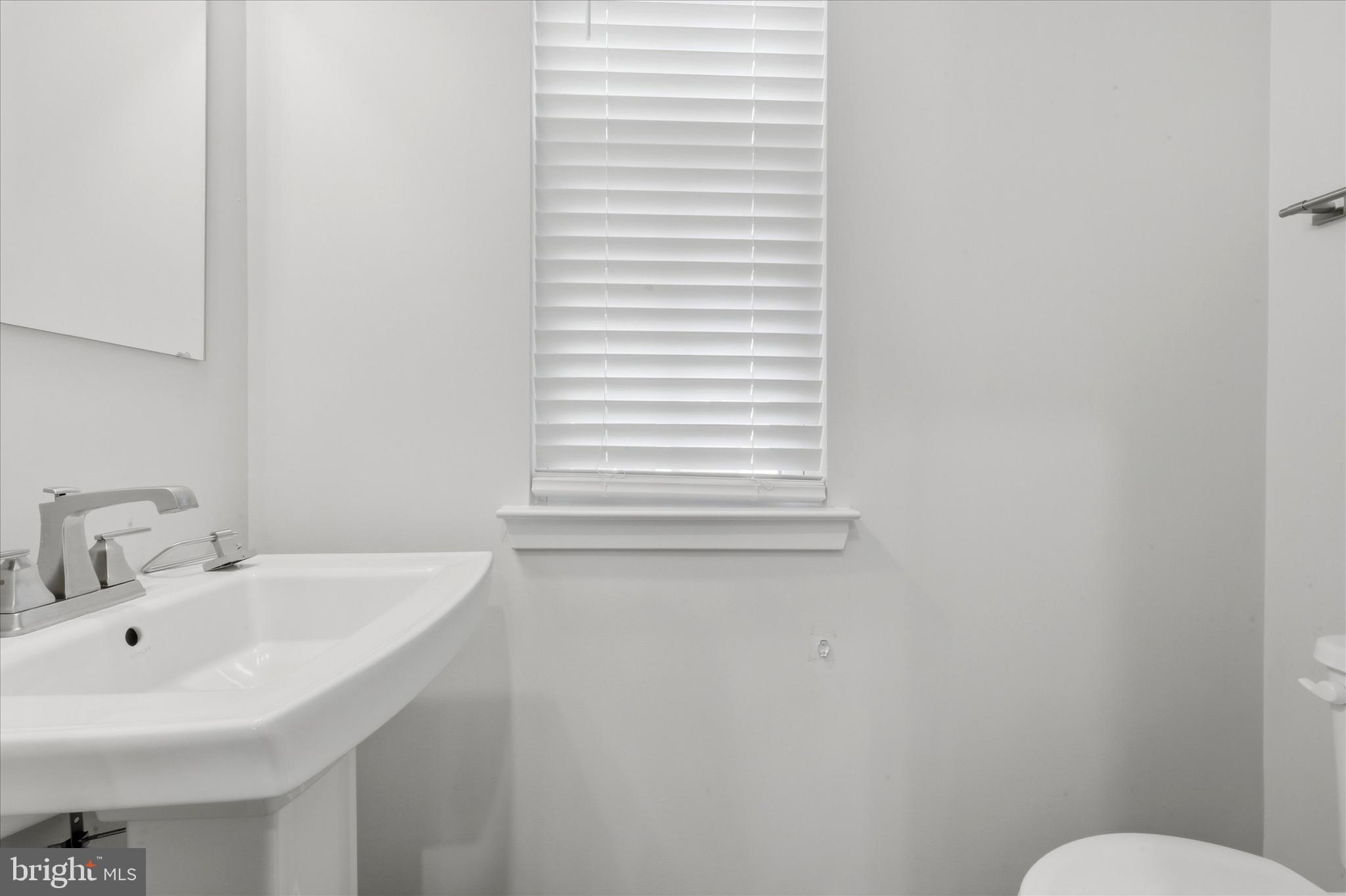 PONDS EDGE - Residential