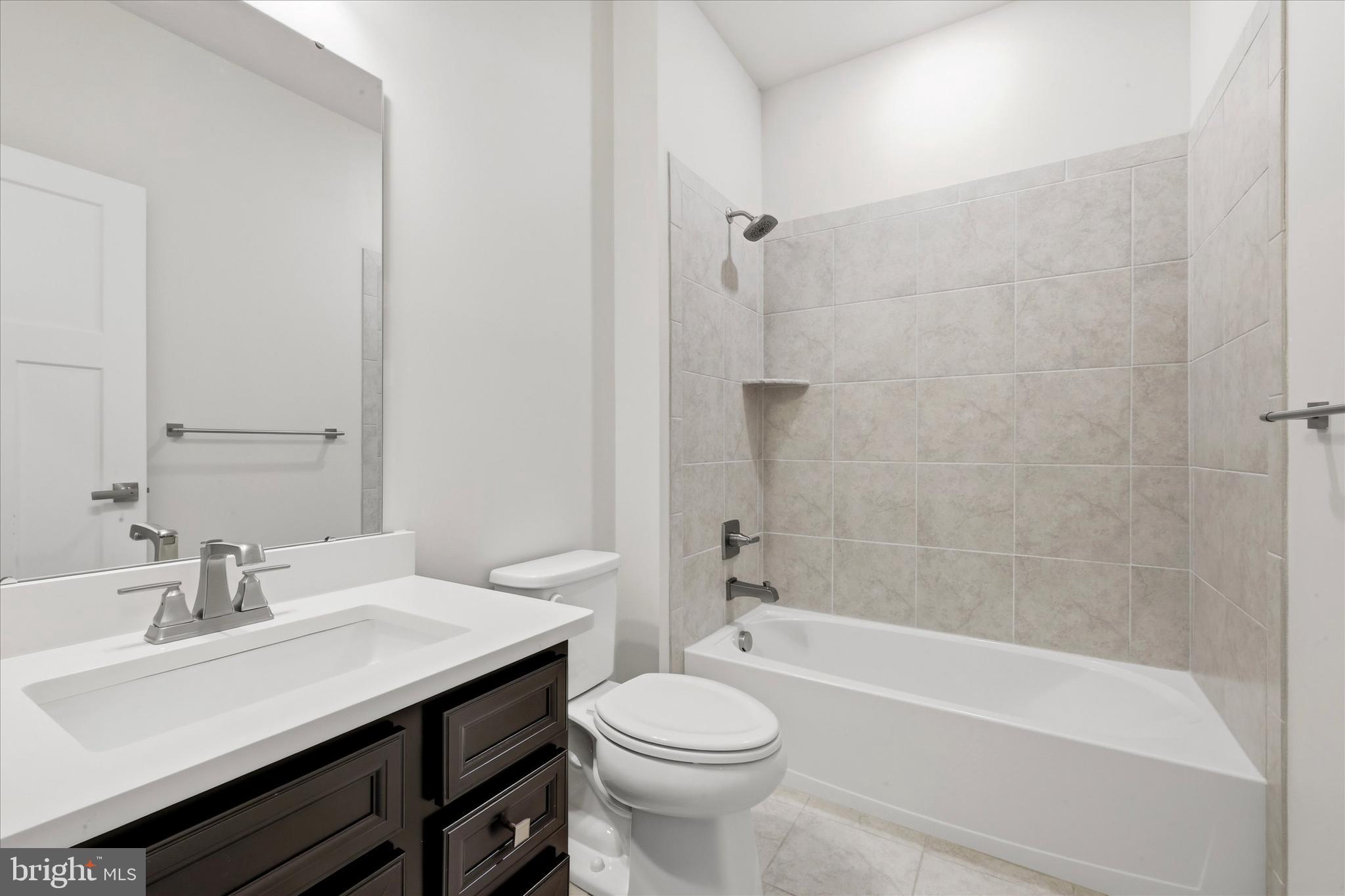 PONDS EDGE - Residential