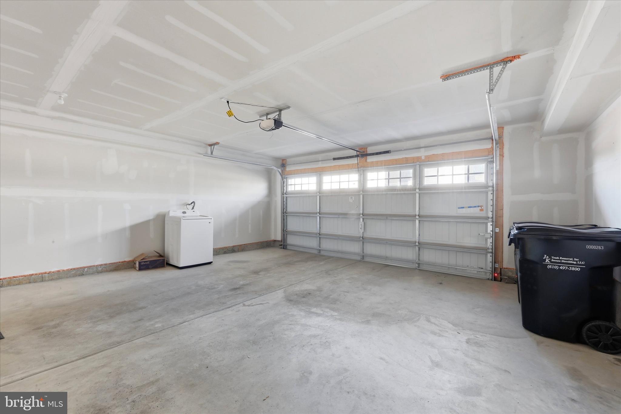 PONDS EDGE - Residential