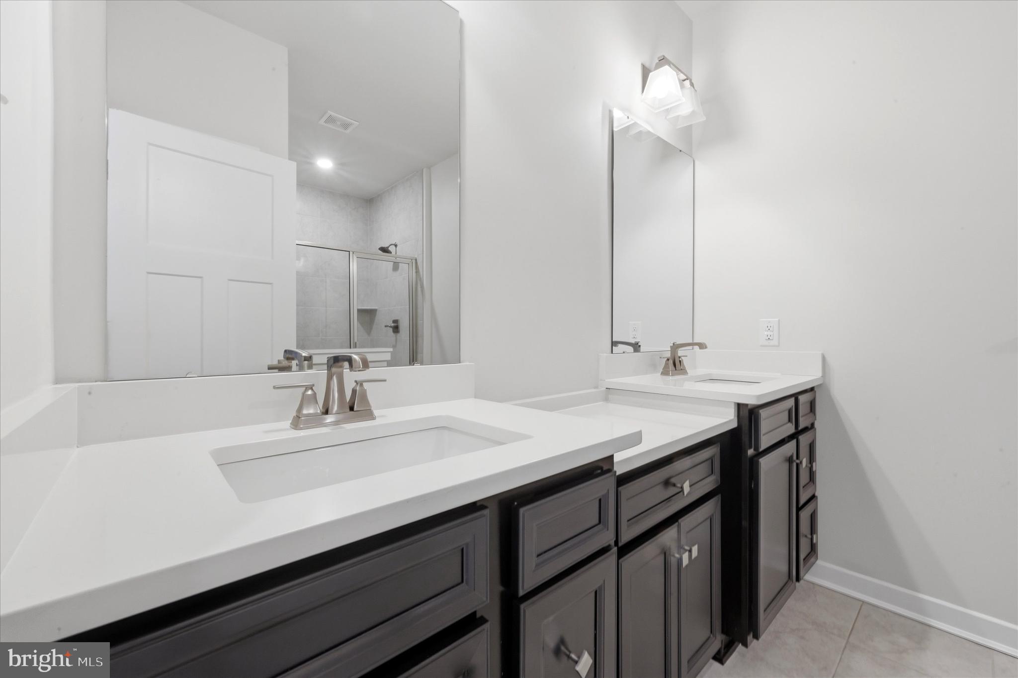 PONDS EDGE - Residential