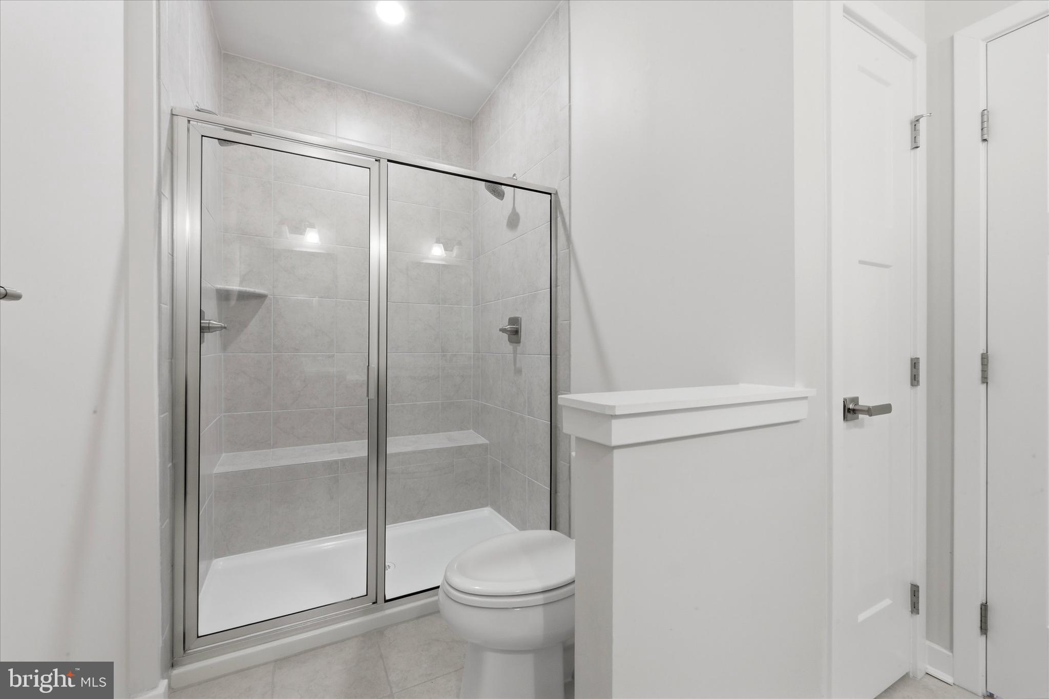 PONDS EDGE - Residential