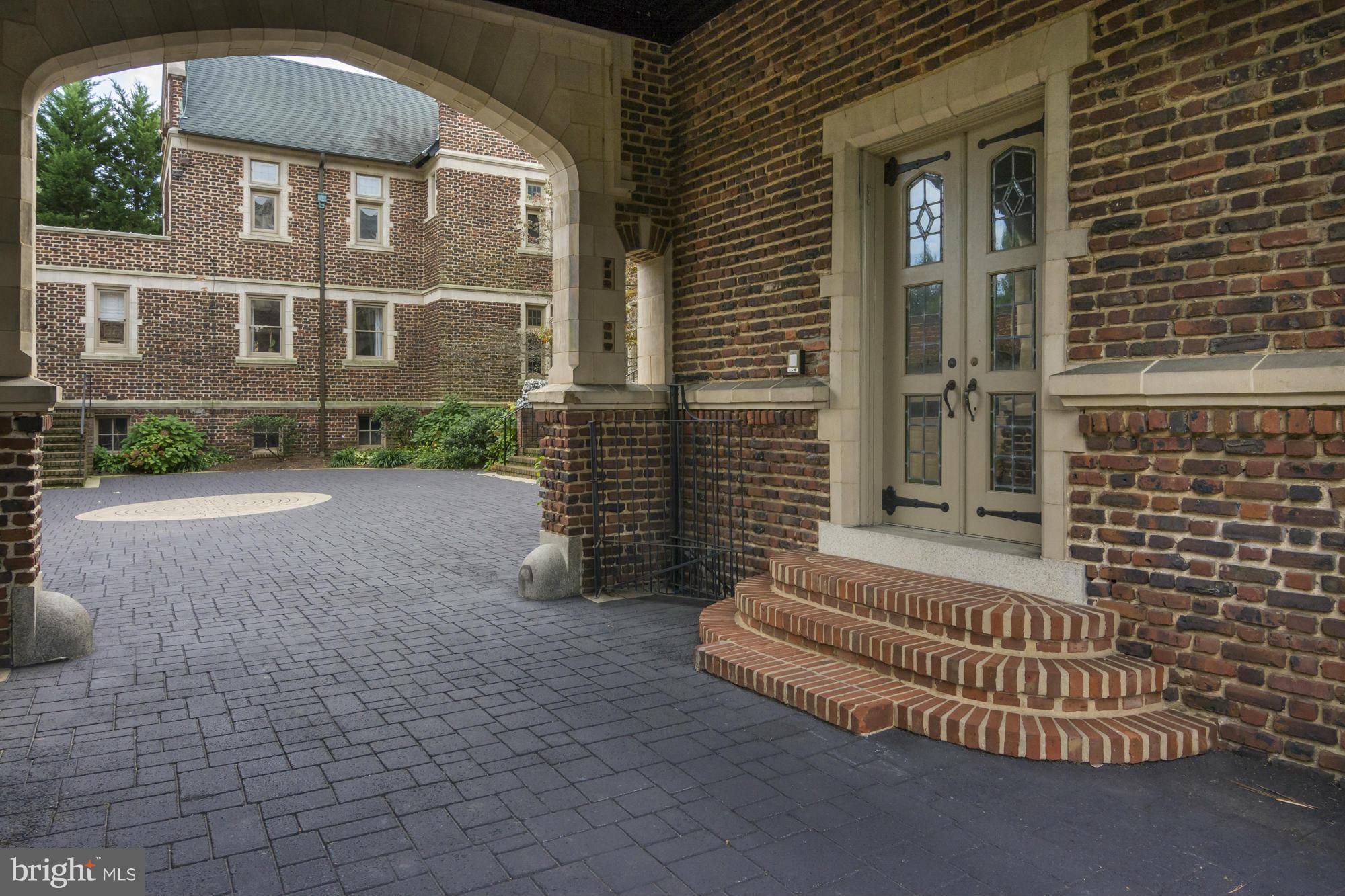 RUGBY HALL - Residential