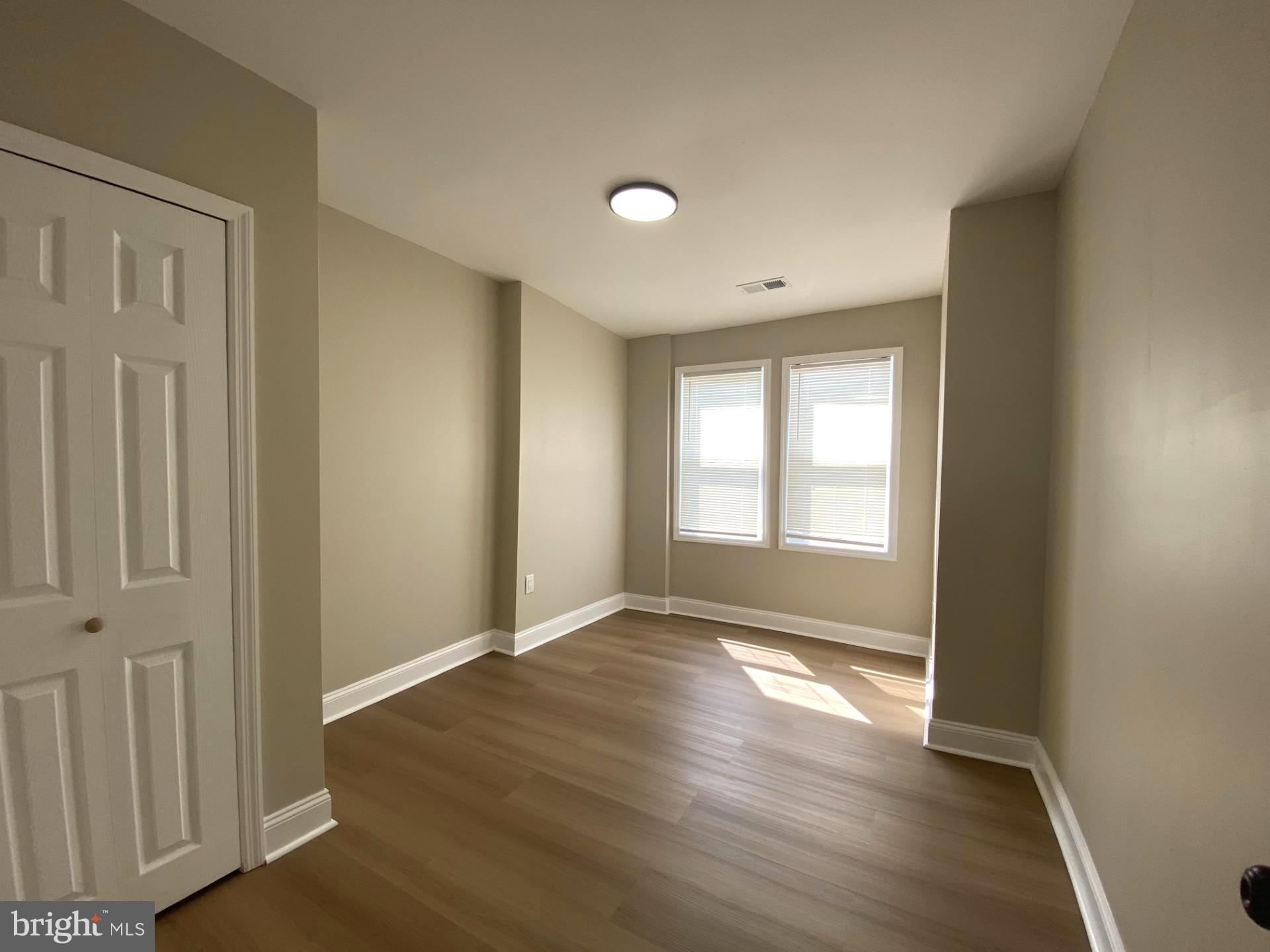 HOLMESBURG - Residential