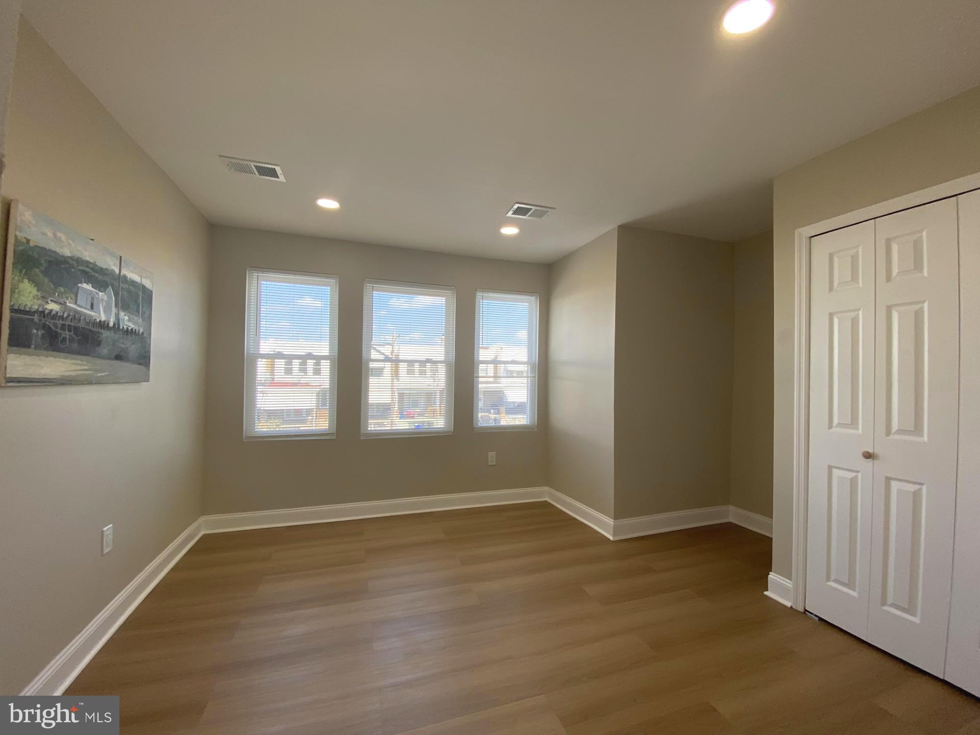 HOLMESBURG - Residential