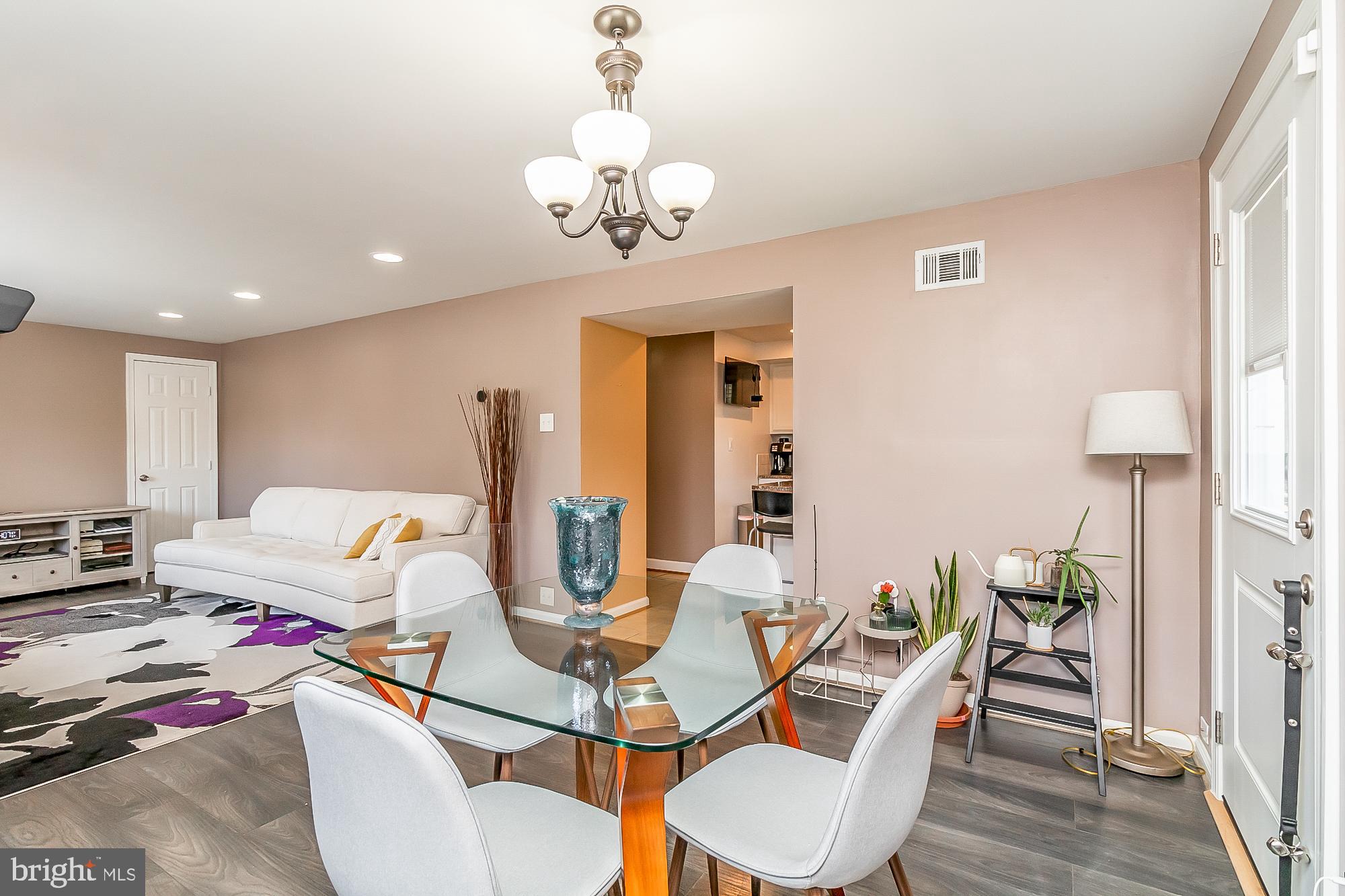 MAPLE RIDGE - Residential