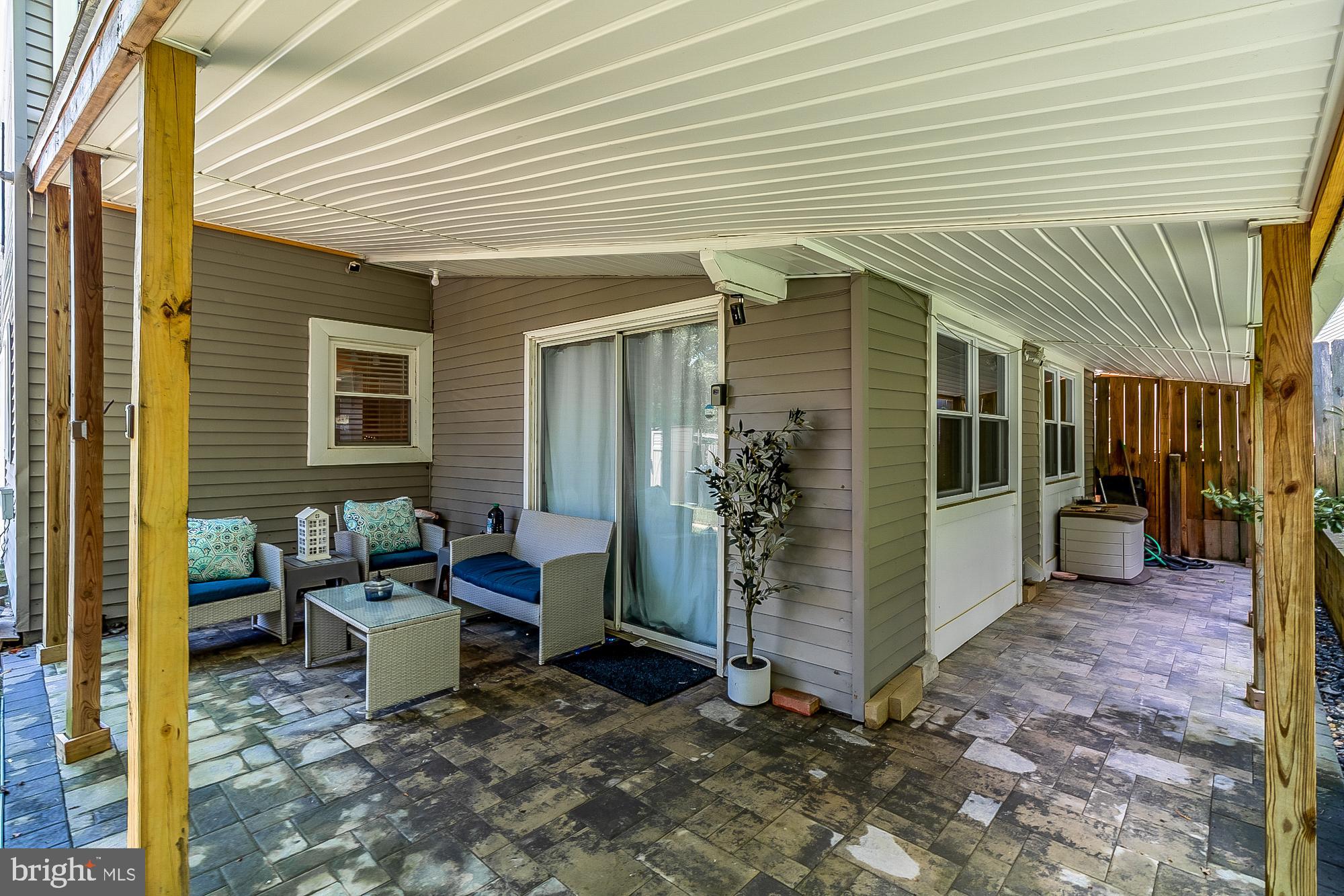 MAPLE RIDGE - Residential