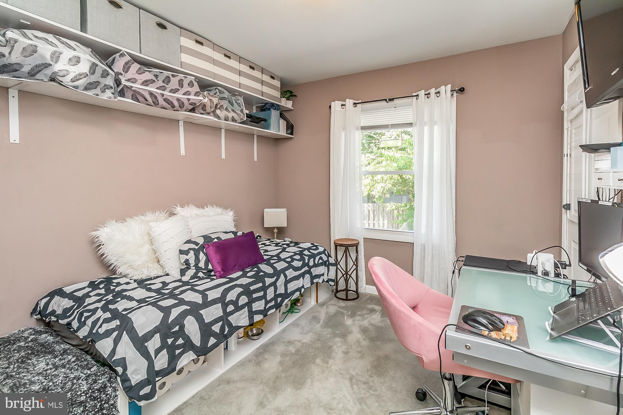 MAPLE RIDGE - Residential