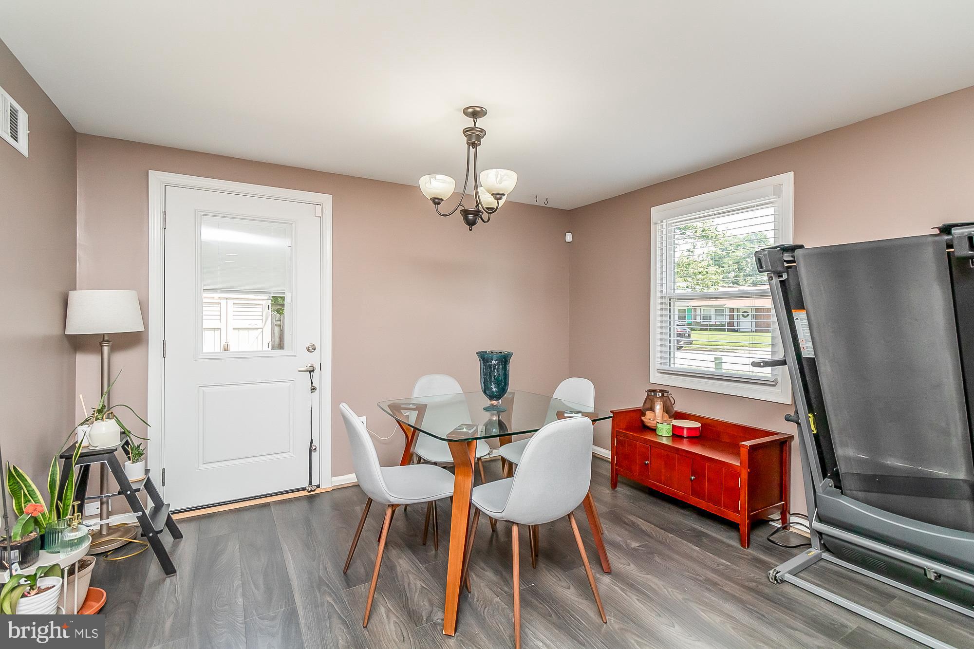 MAPLE RIDGE - Residential