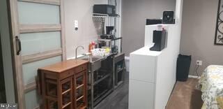 MAPLE RIDGE - Residential