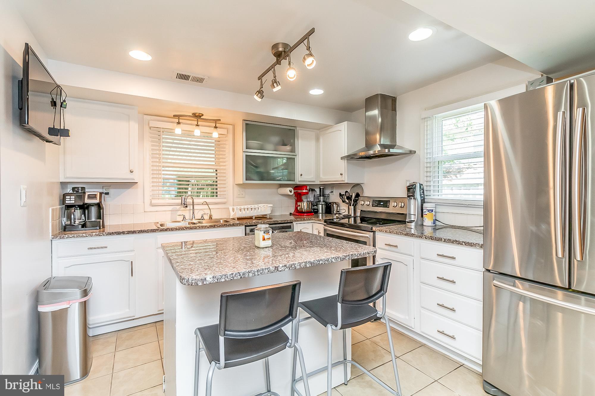 MAPLE RIDGE - Residential