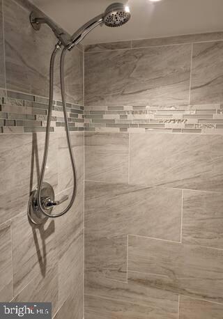 MAPLE RIDGE - Residential