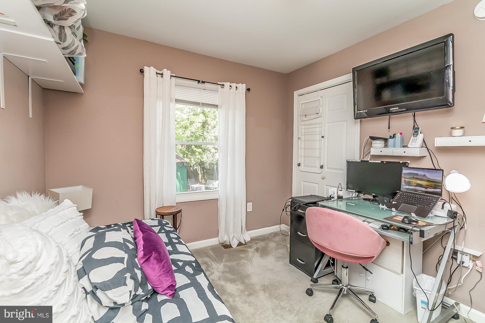 MAPLE RIDGE - Residential