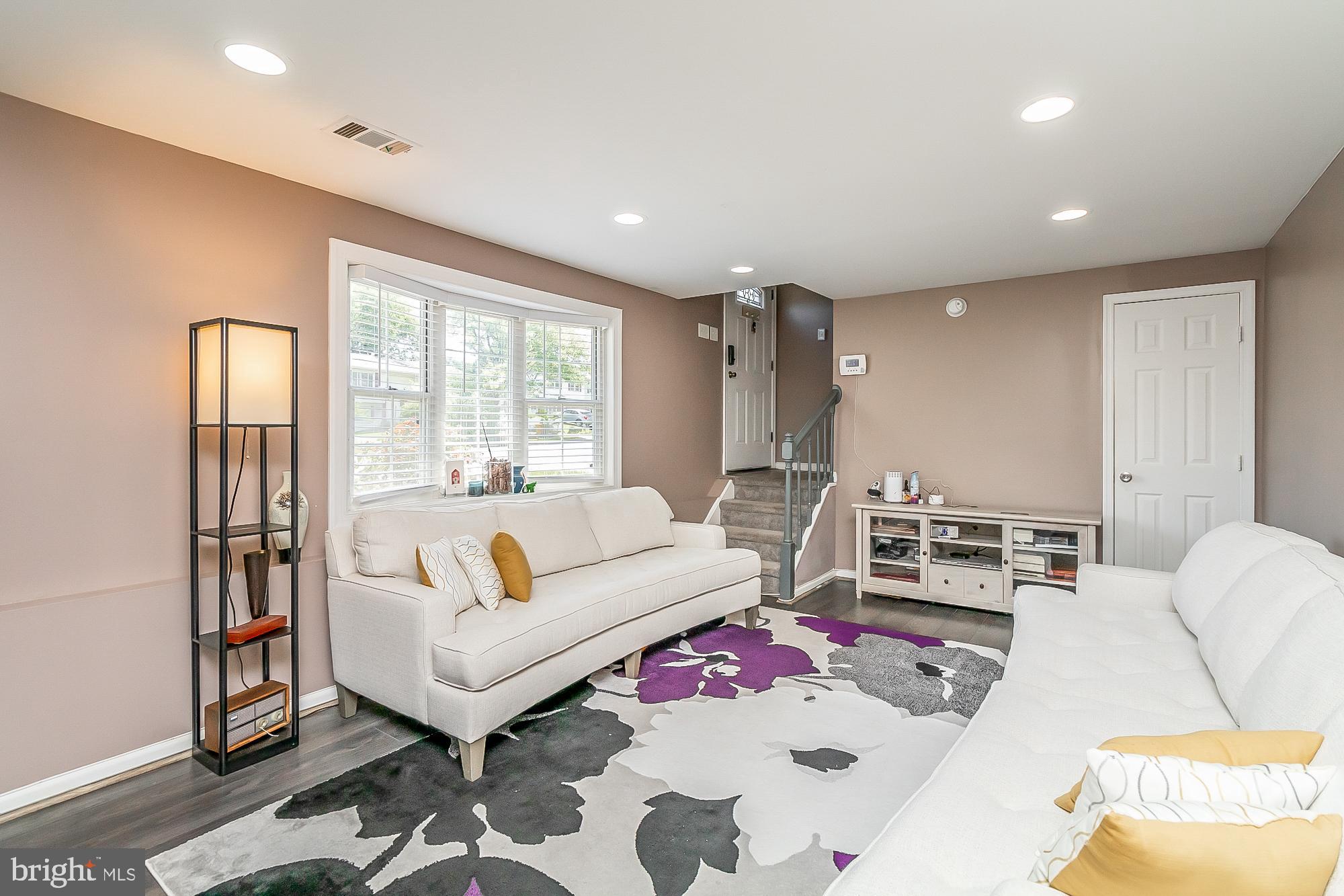 MAPLE RIDGE - Residential