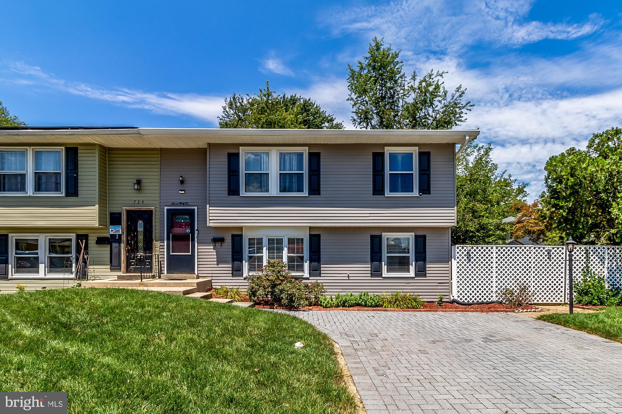 MAPLE RIDGE - Residential