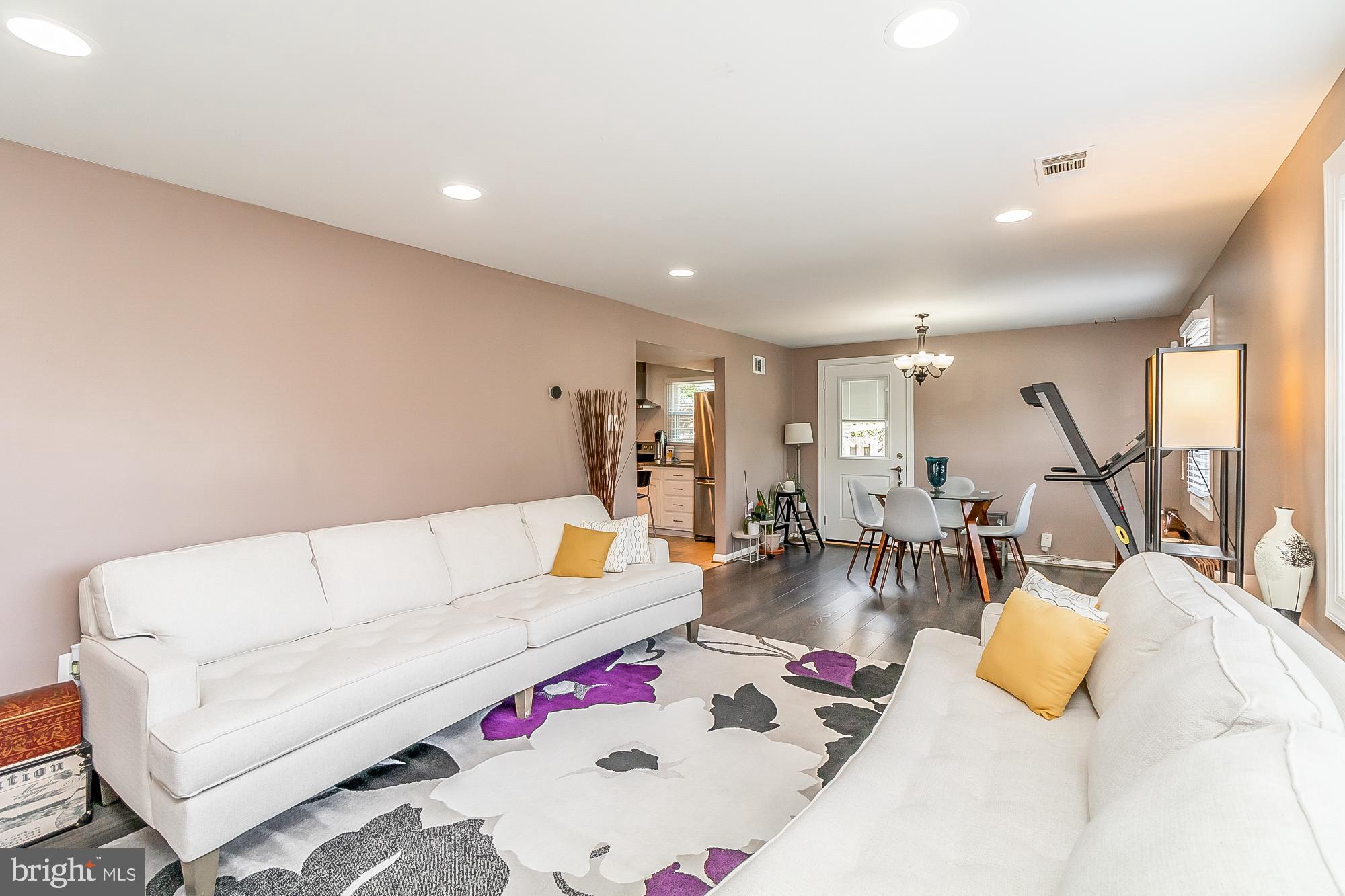 MAPLE RIDGE - Residential