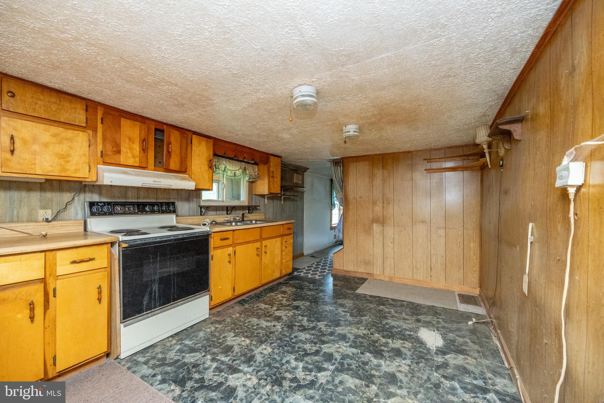 OAKLAND - Residential