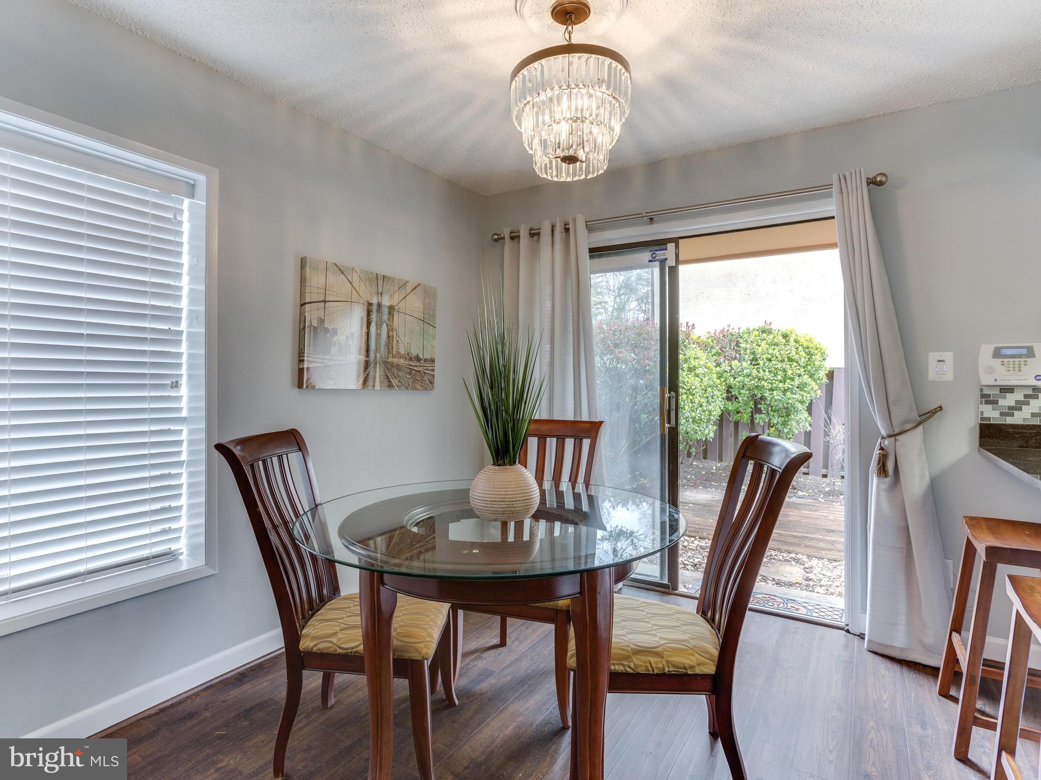 RESTON - Residential