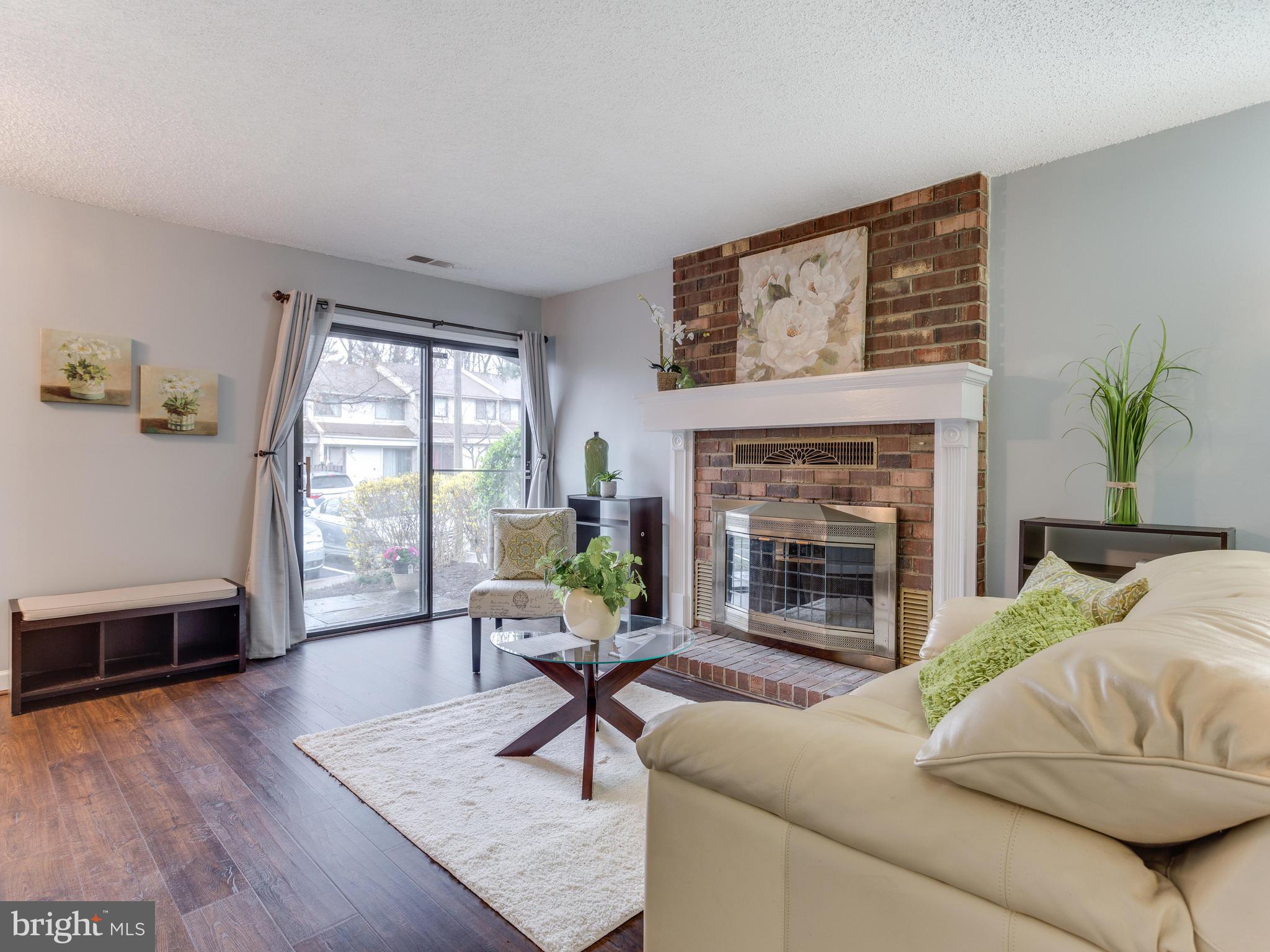 RESTON - Residential