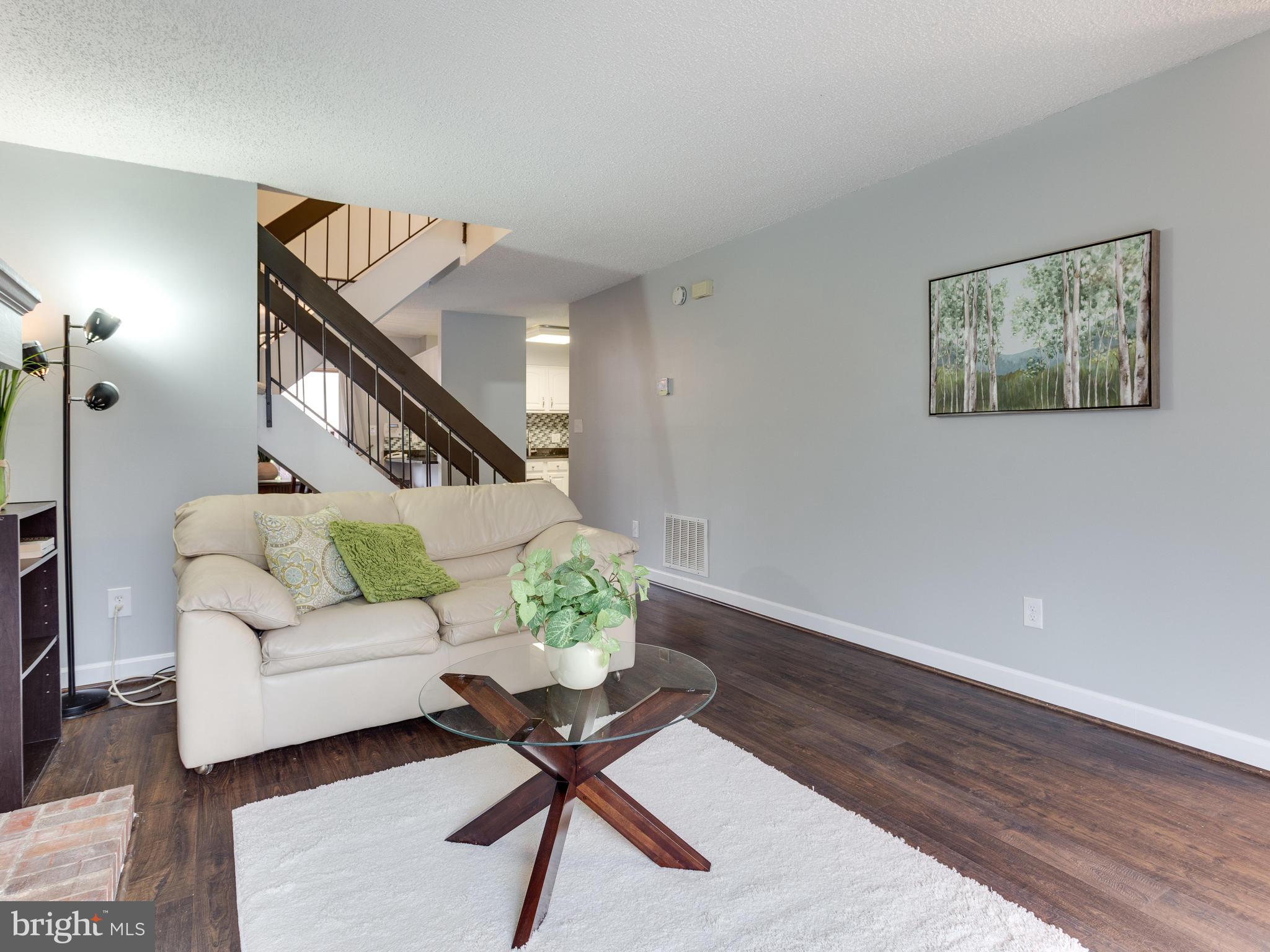 RESTON - Residential