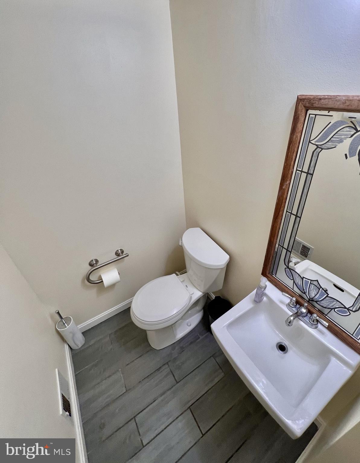 NEWINGTON FOREST - Residential Lease