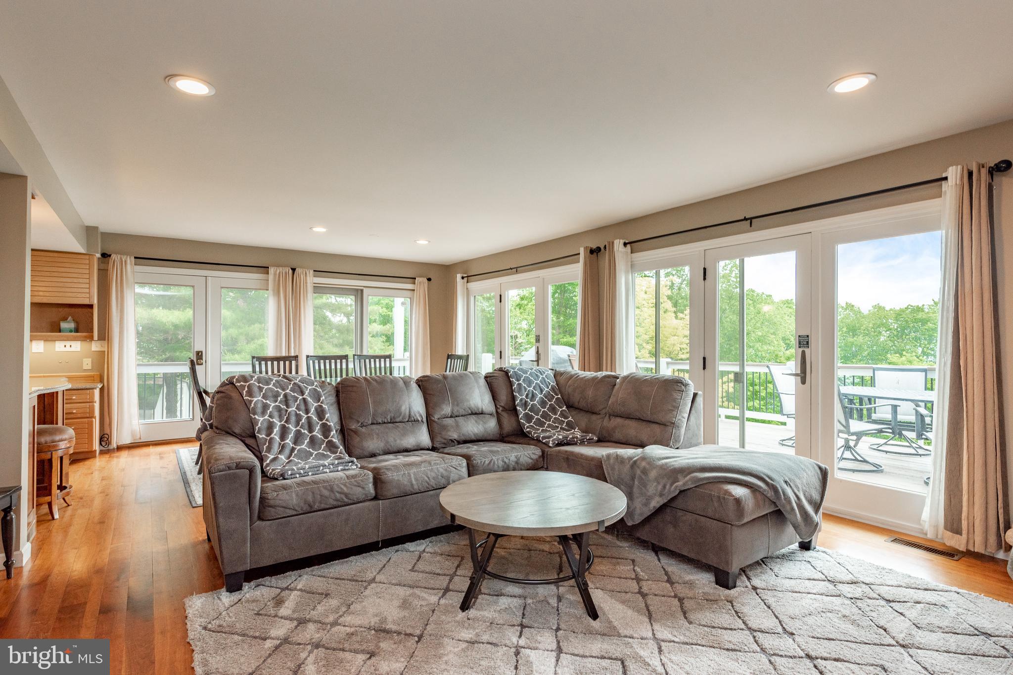 PARADISE RIDGE - Residential